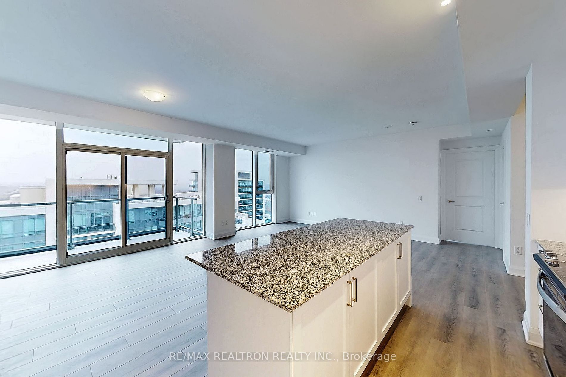20 Gatineau Drive, #1801