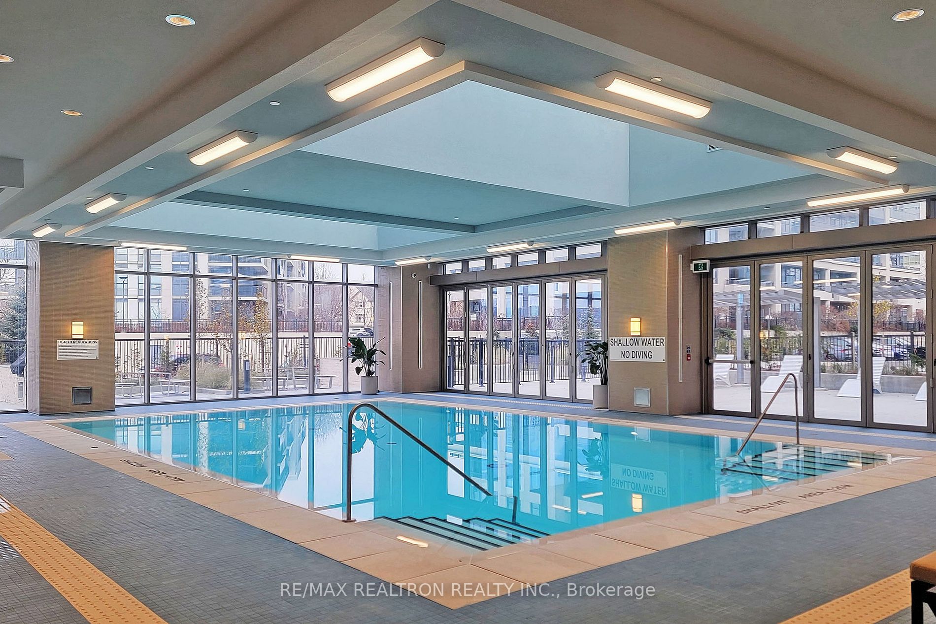 20 Gatineau Drive, #1801