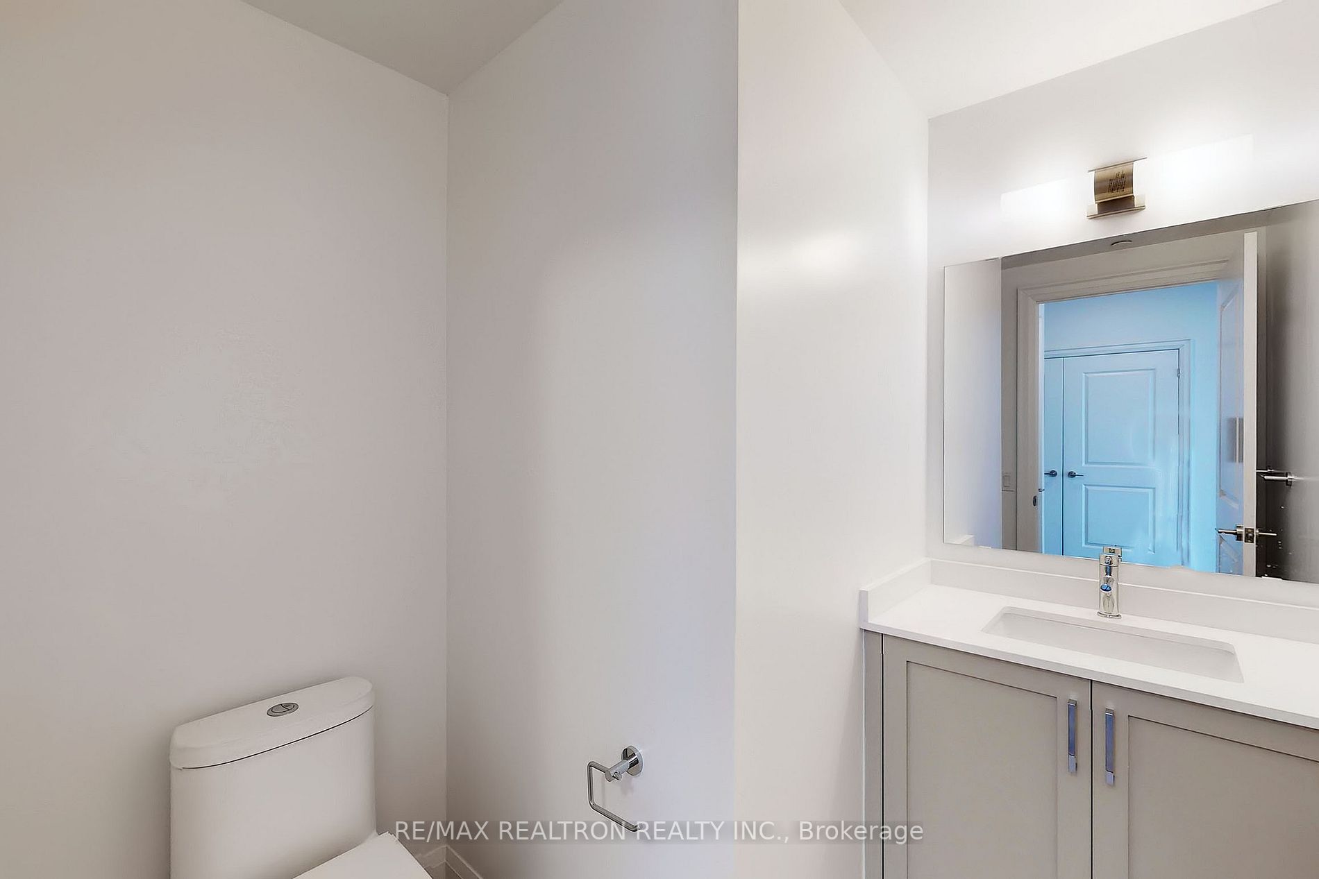 20 Gatineau Drive, #1801