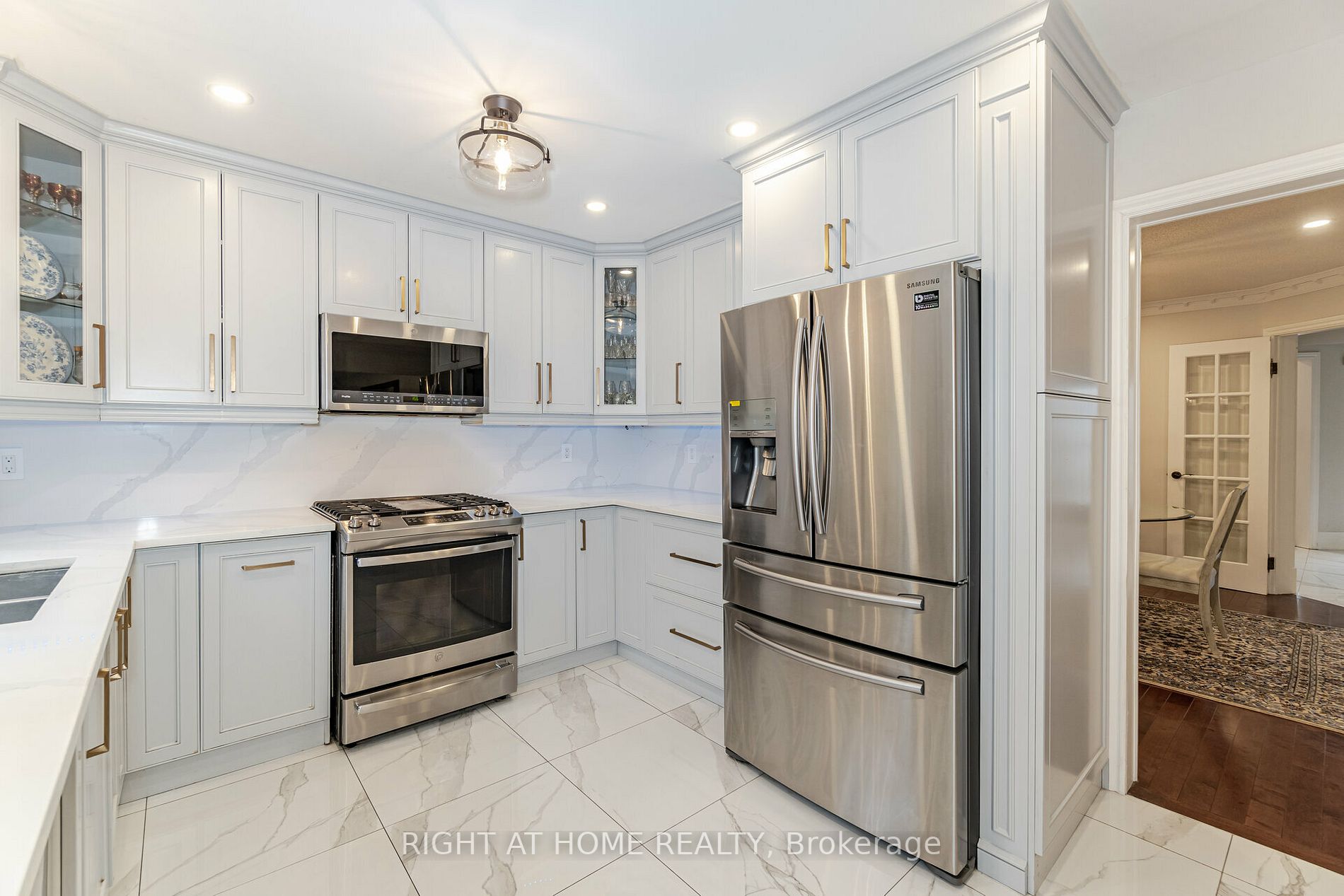789 College Manor Dr