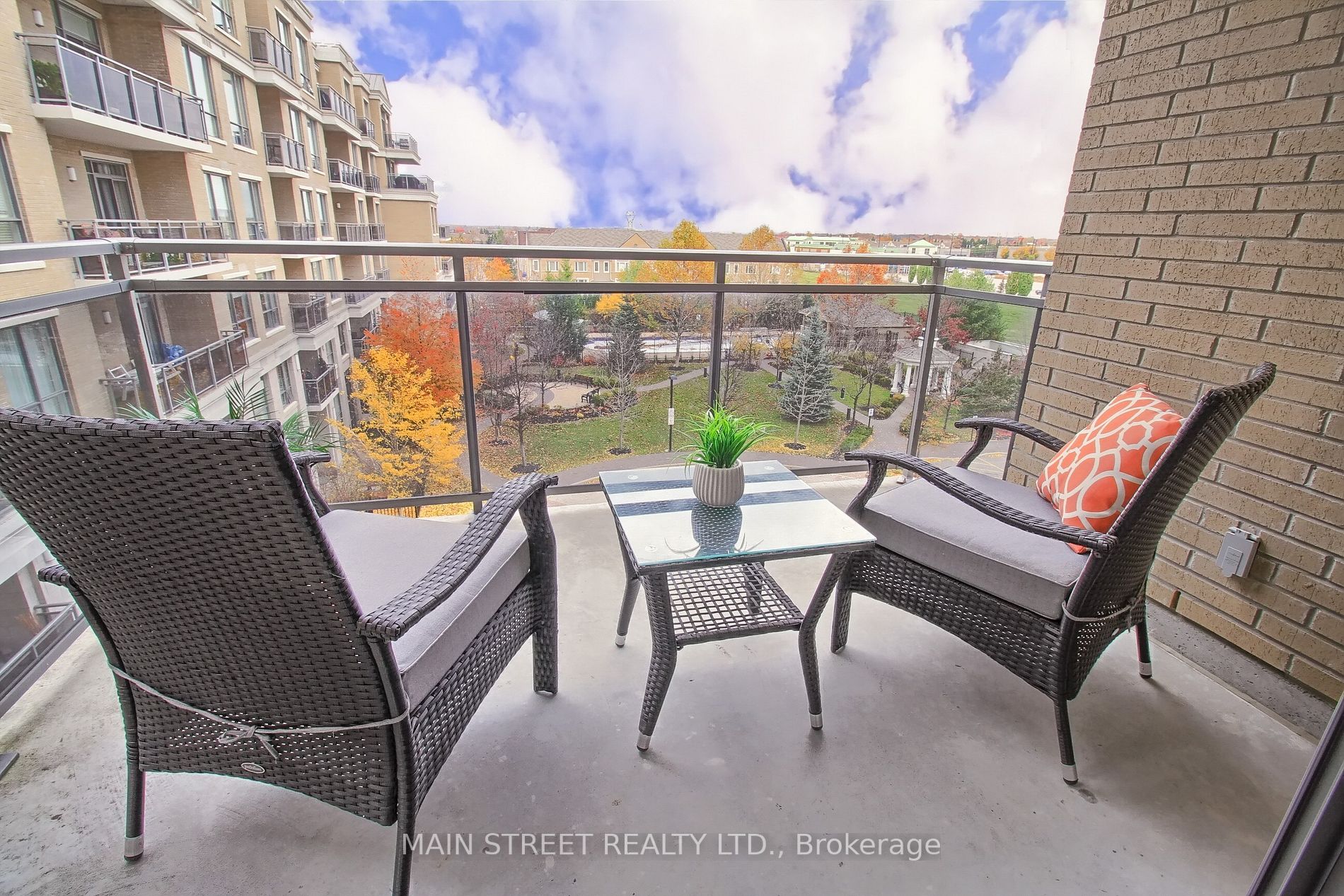 111 Civic Square Gate, #401