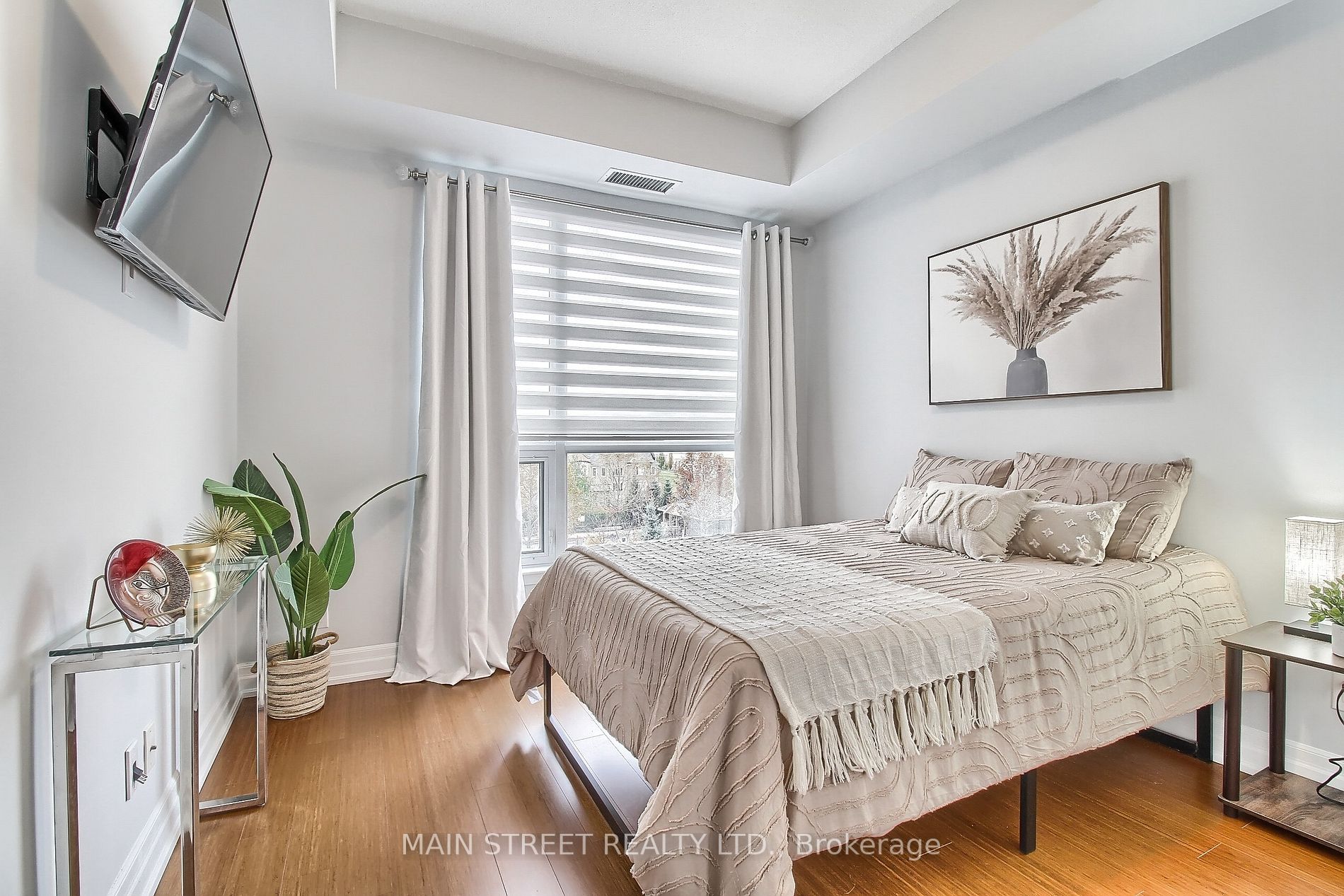 111 Civic Square Gate, #401