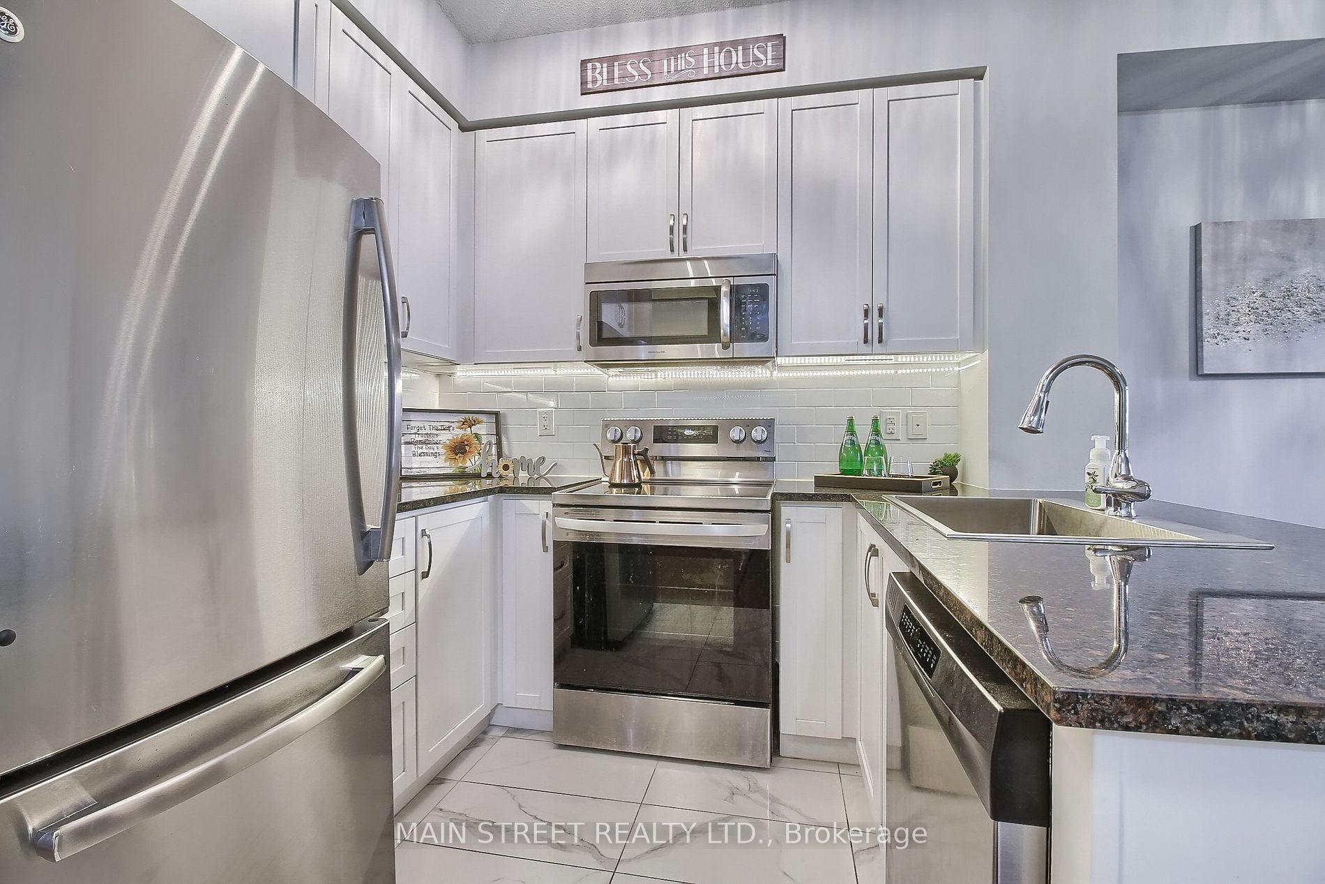 111 Civic Square Gate, #401
