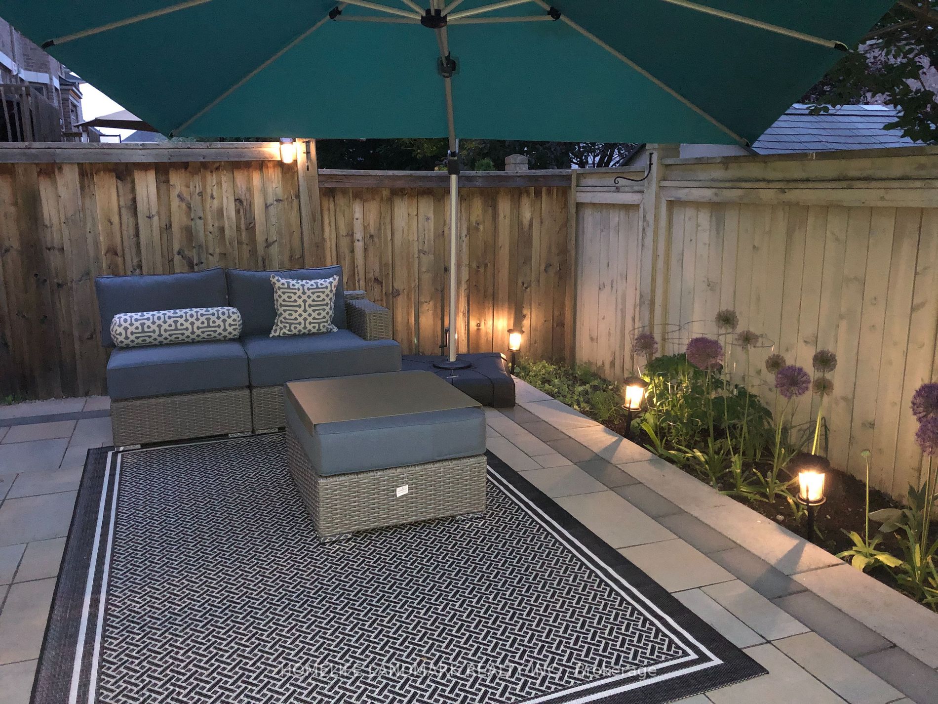 21 Vedette Way