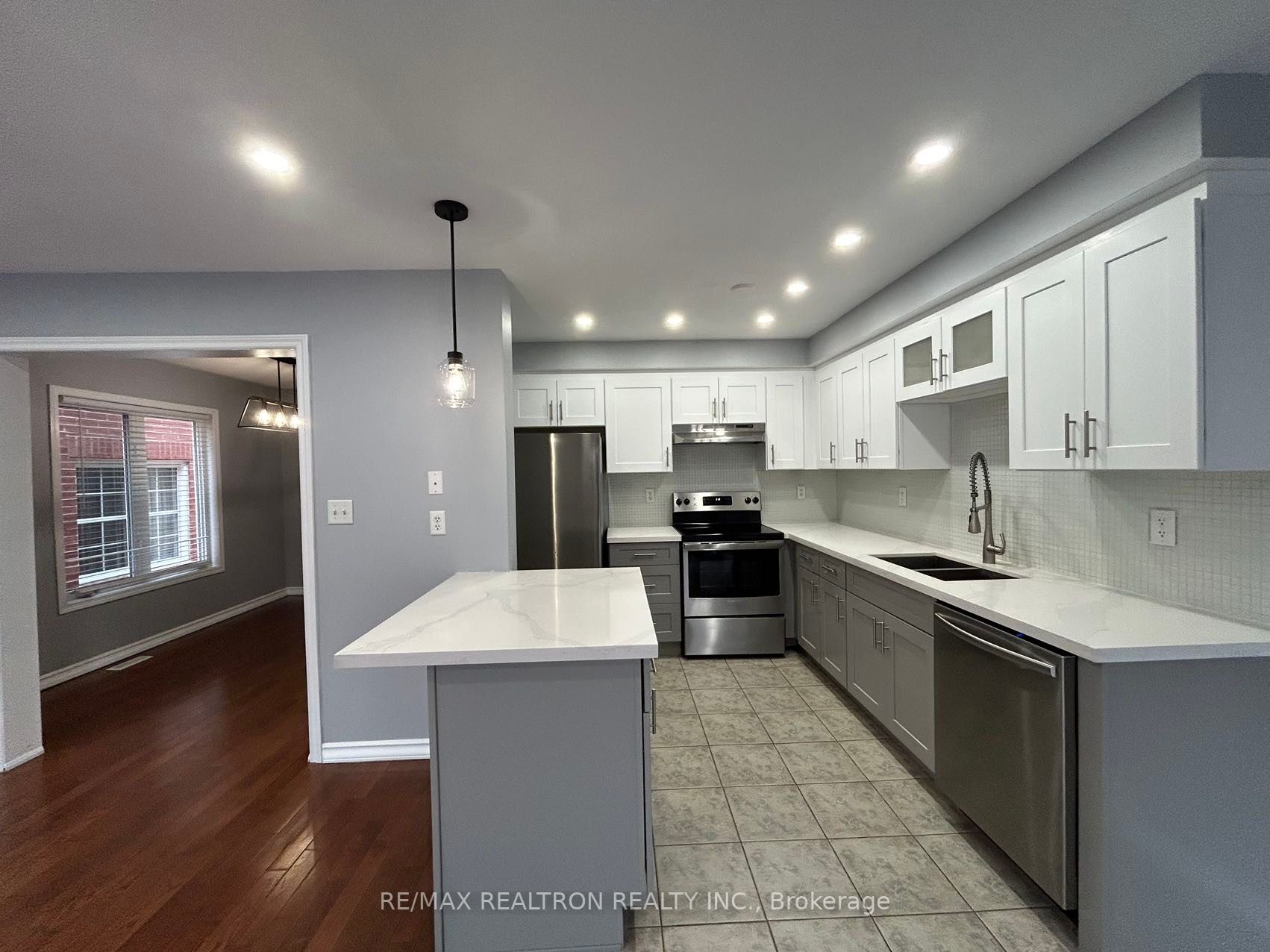 24 Richard Underhill Avenue