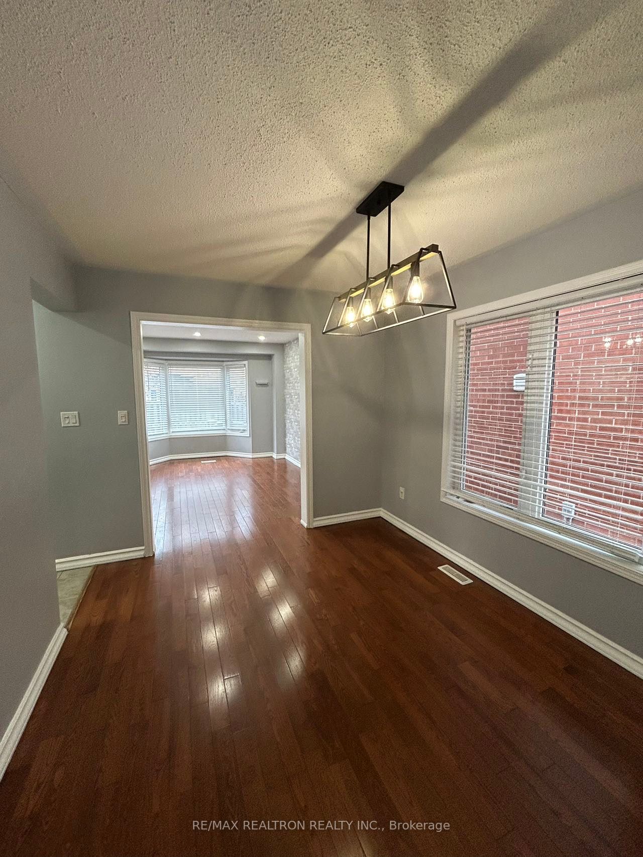 24 Richard Underhill Avenue