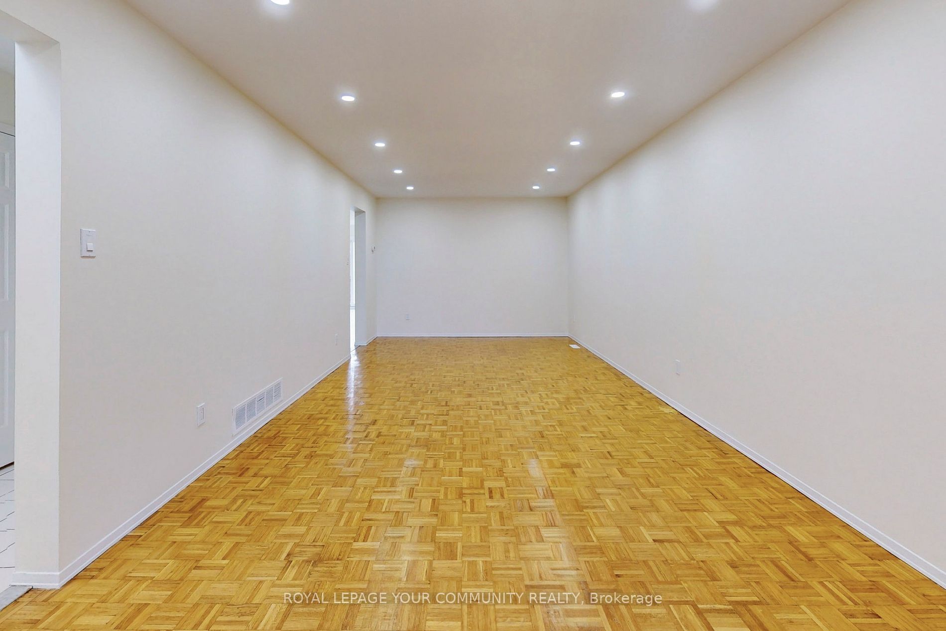 136 Woodcroft Lane