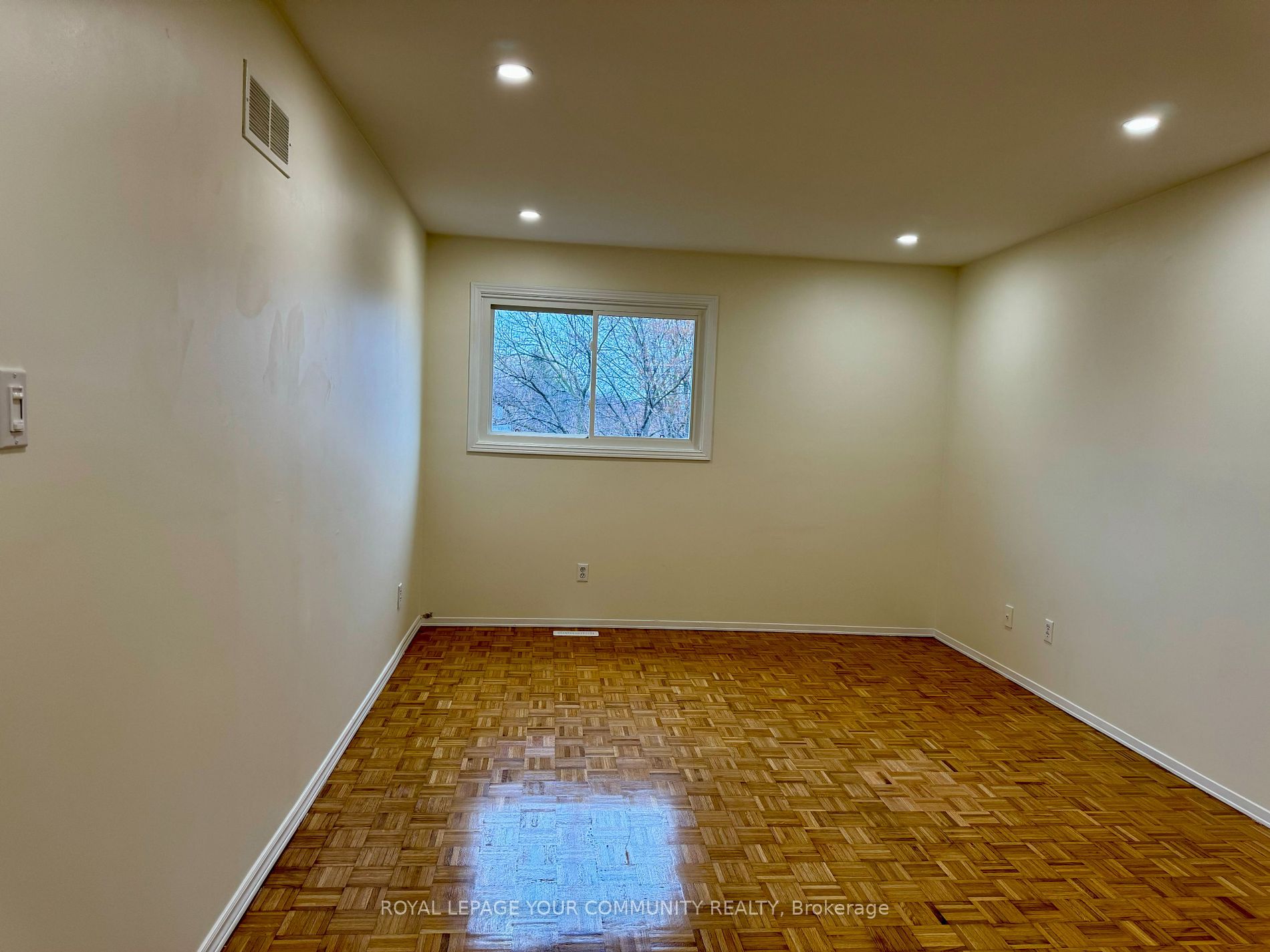 136 Woodcroft Lane