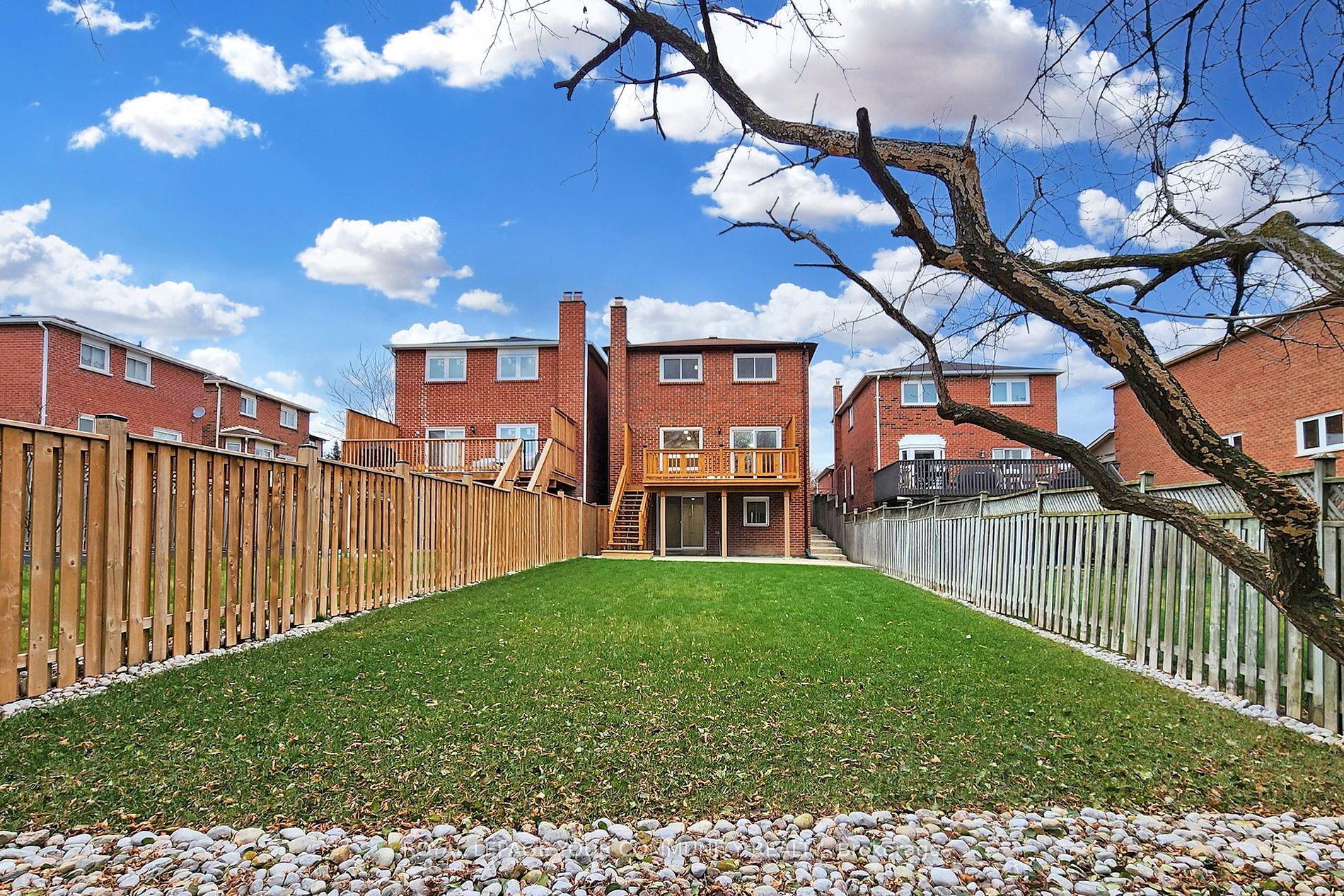 136 Woodcroft Lane
