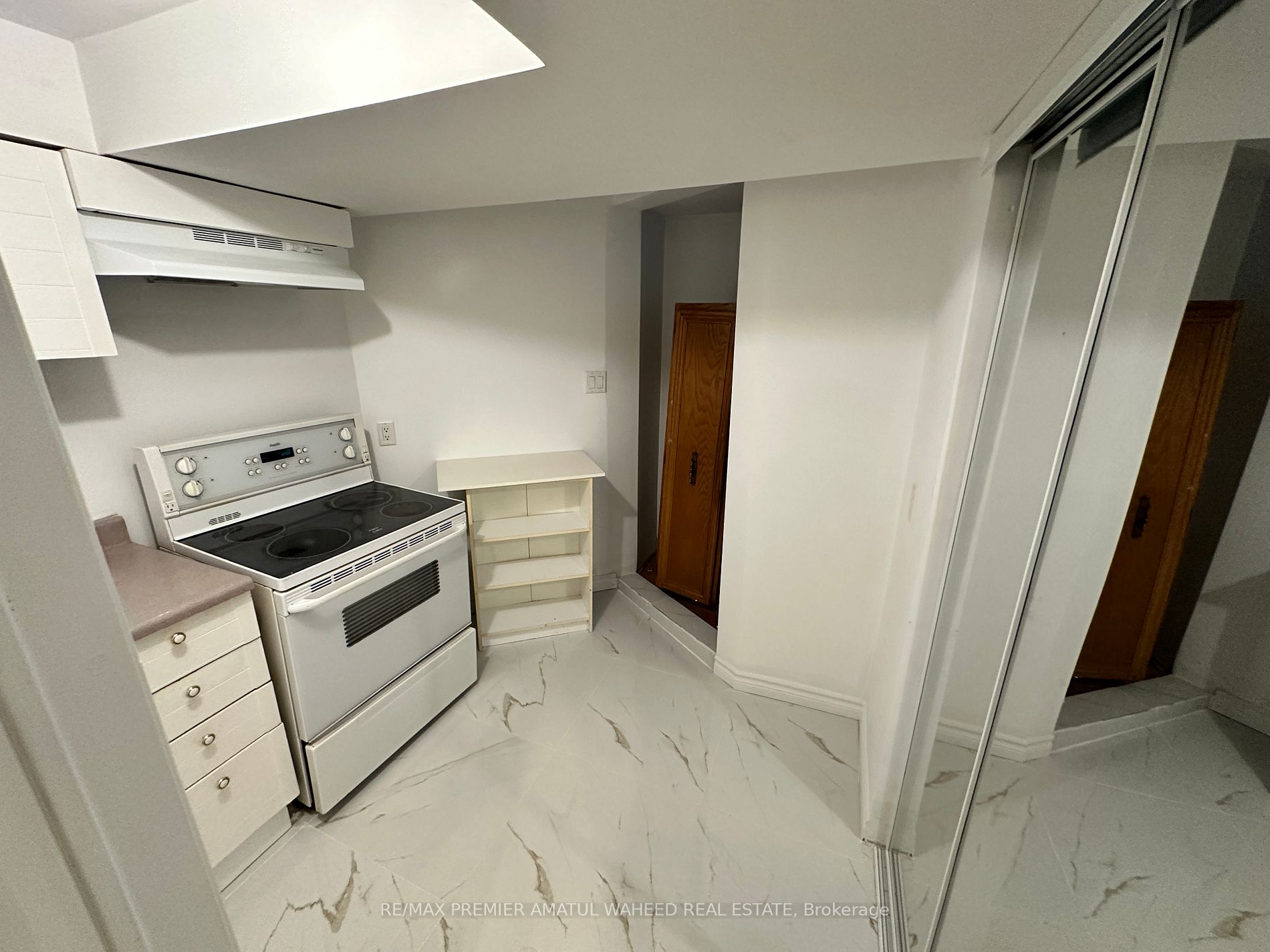 166 Killian Rd