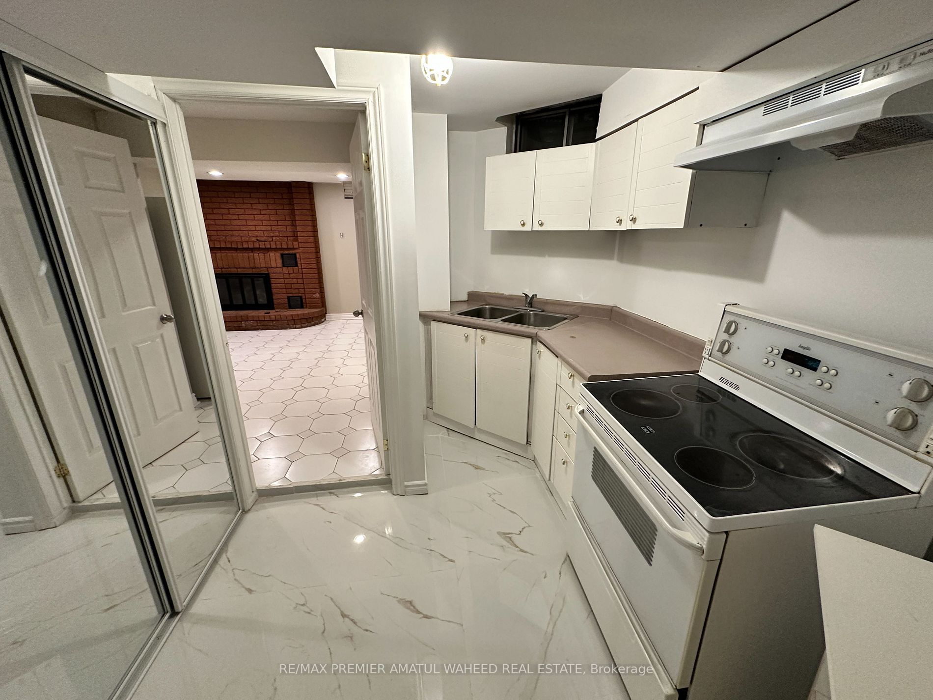 166 Killian Rd