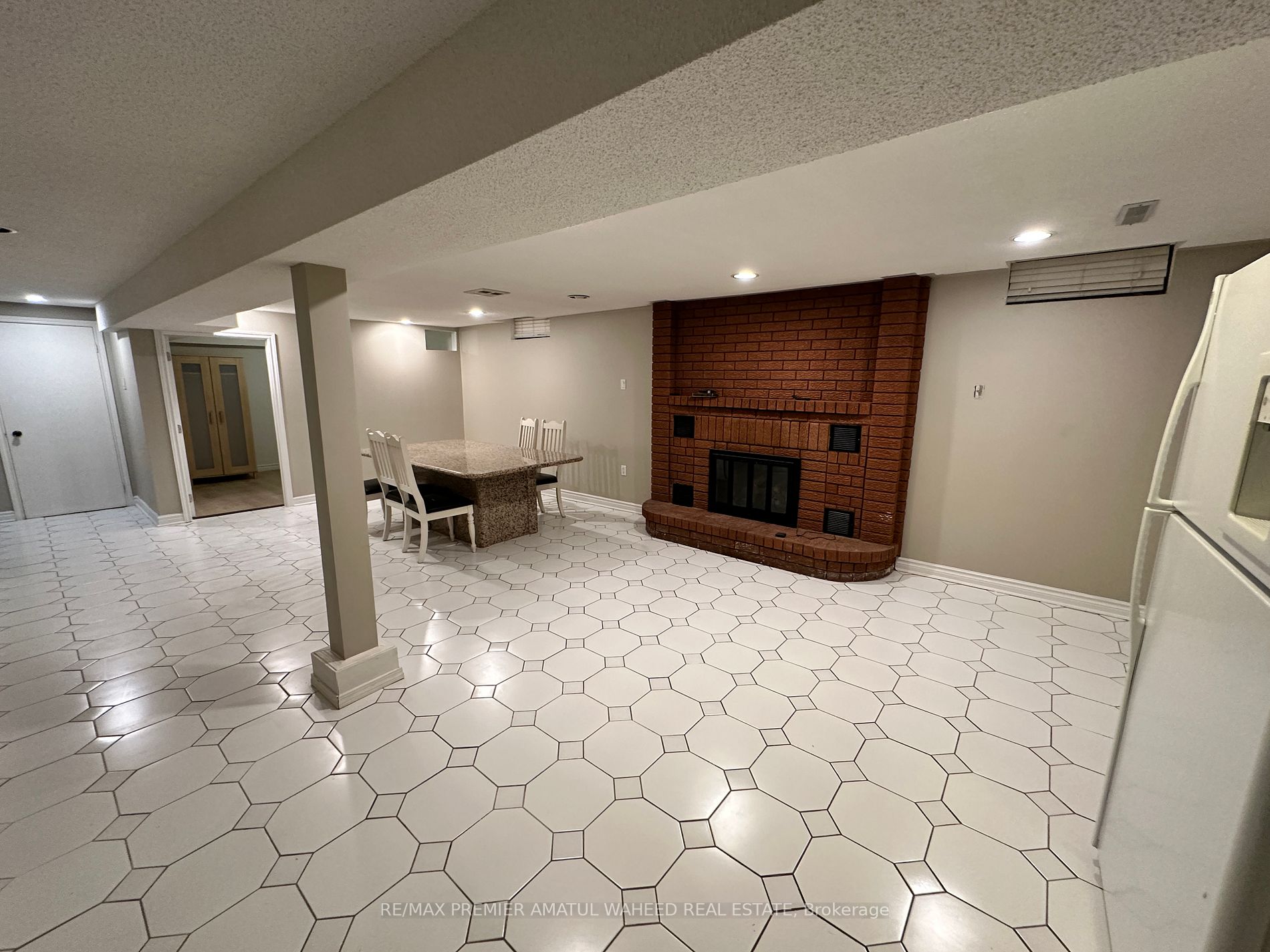 166 Killian Rd