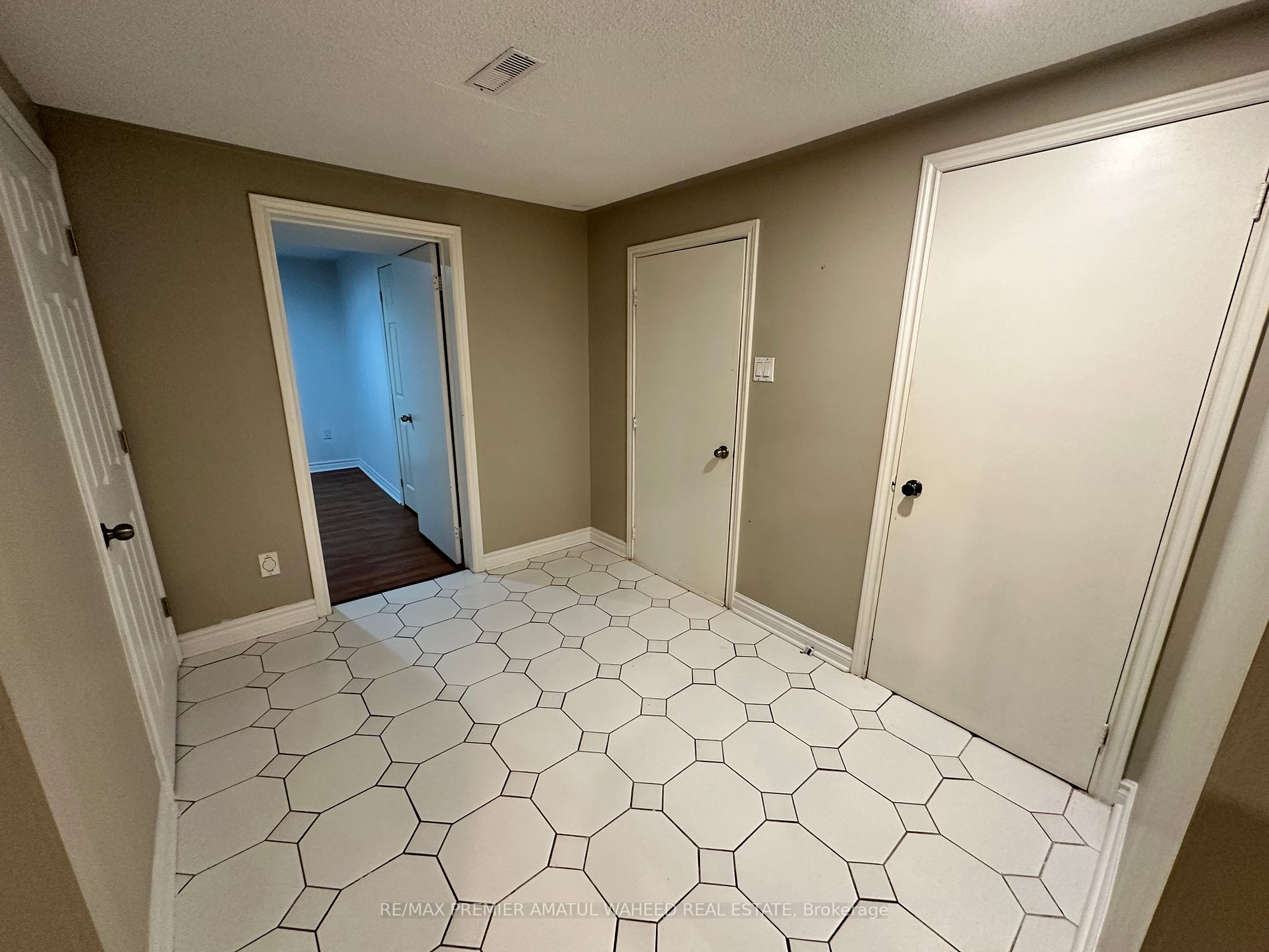 166 Killian Rd