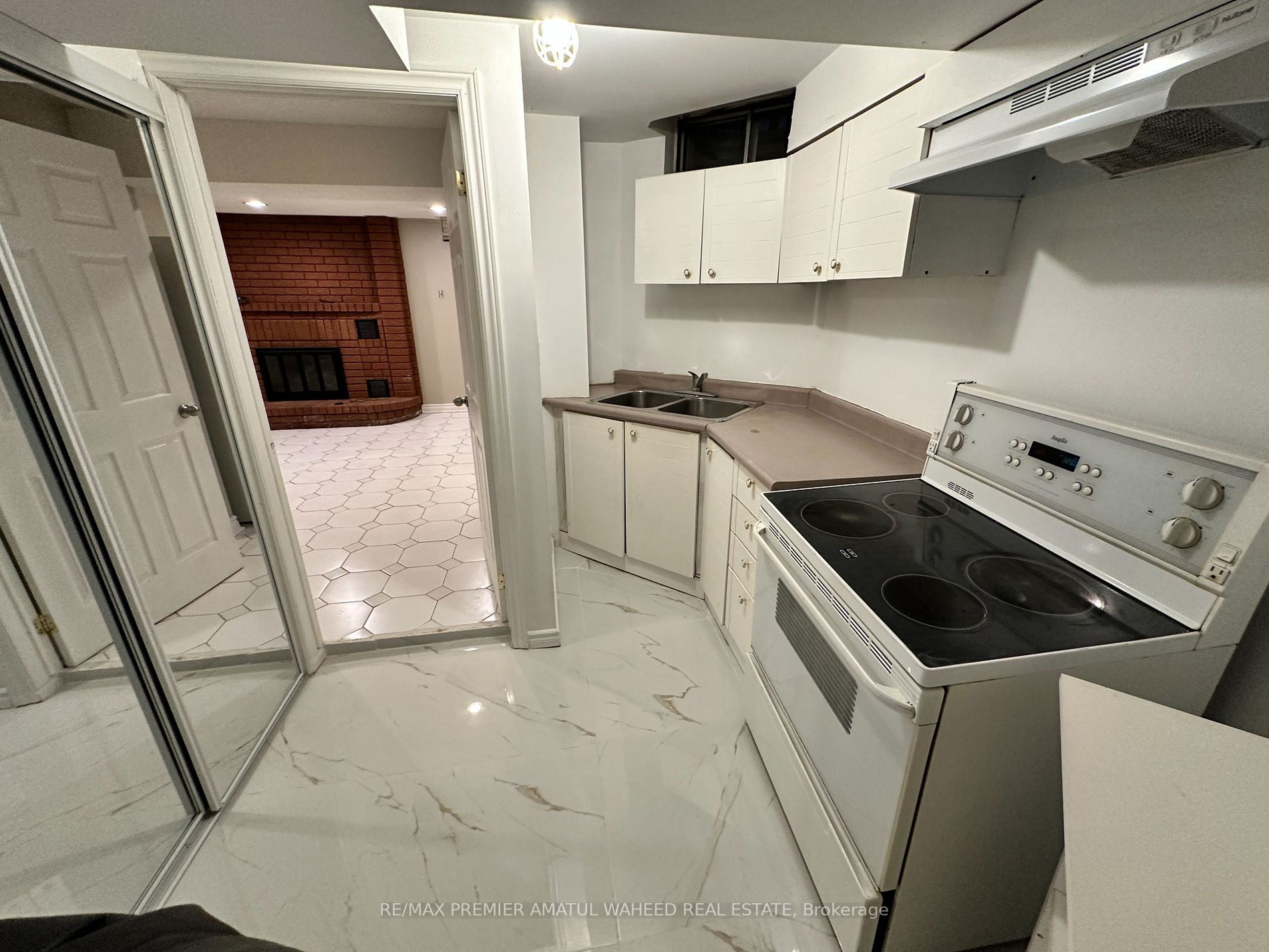 166 Killian Rd