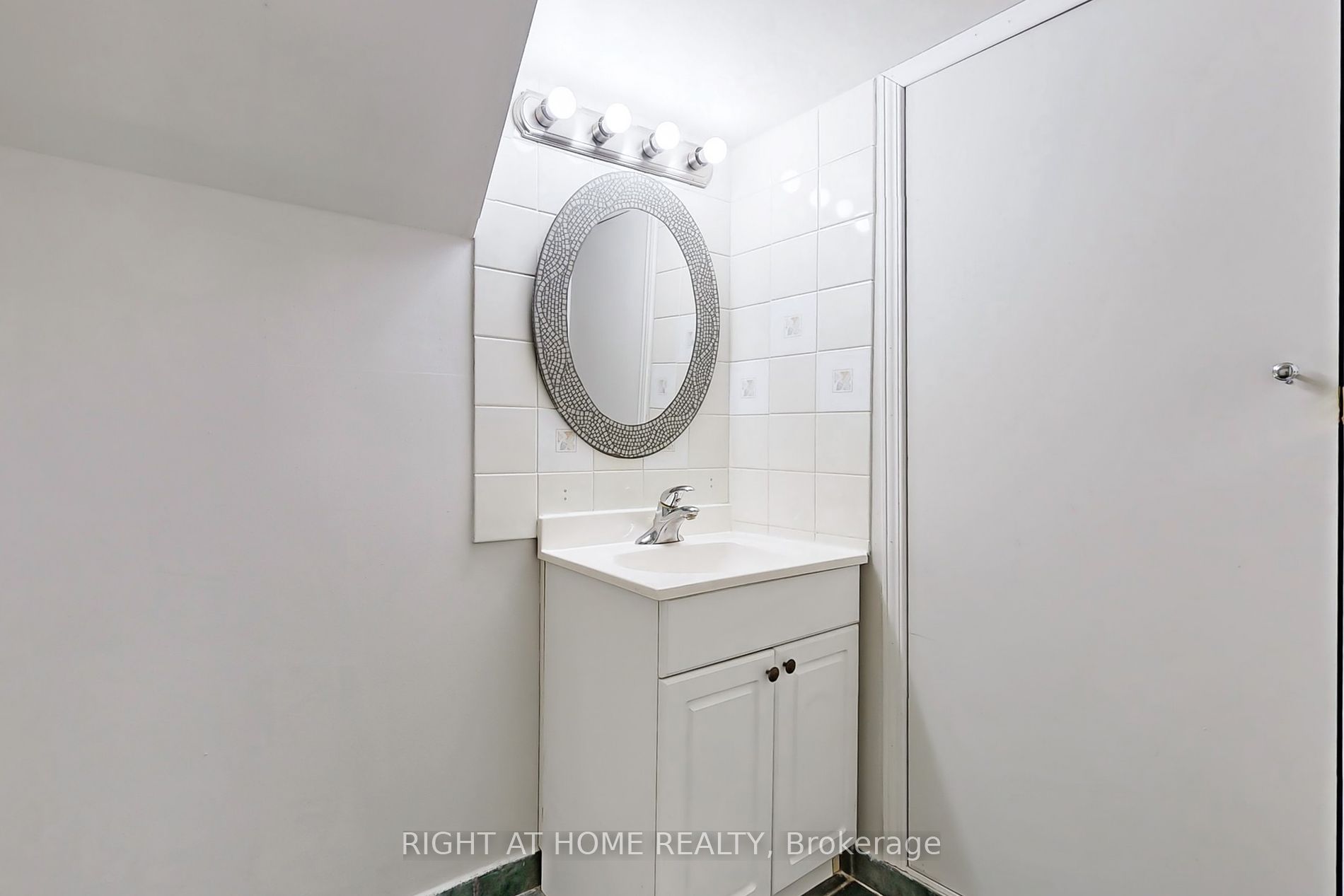 265 Andrew St