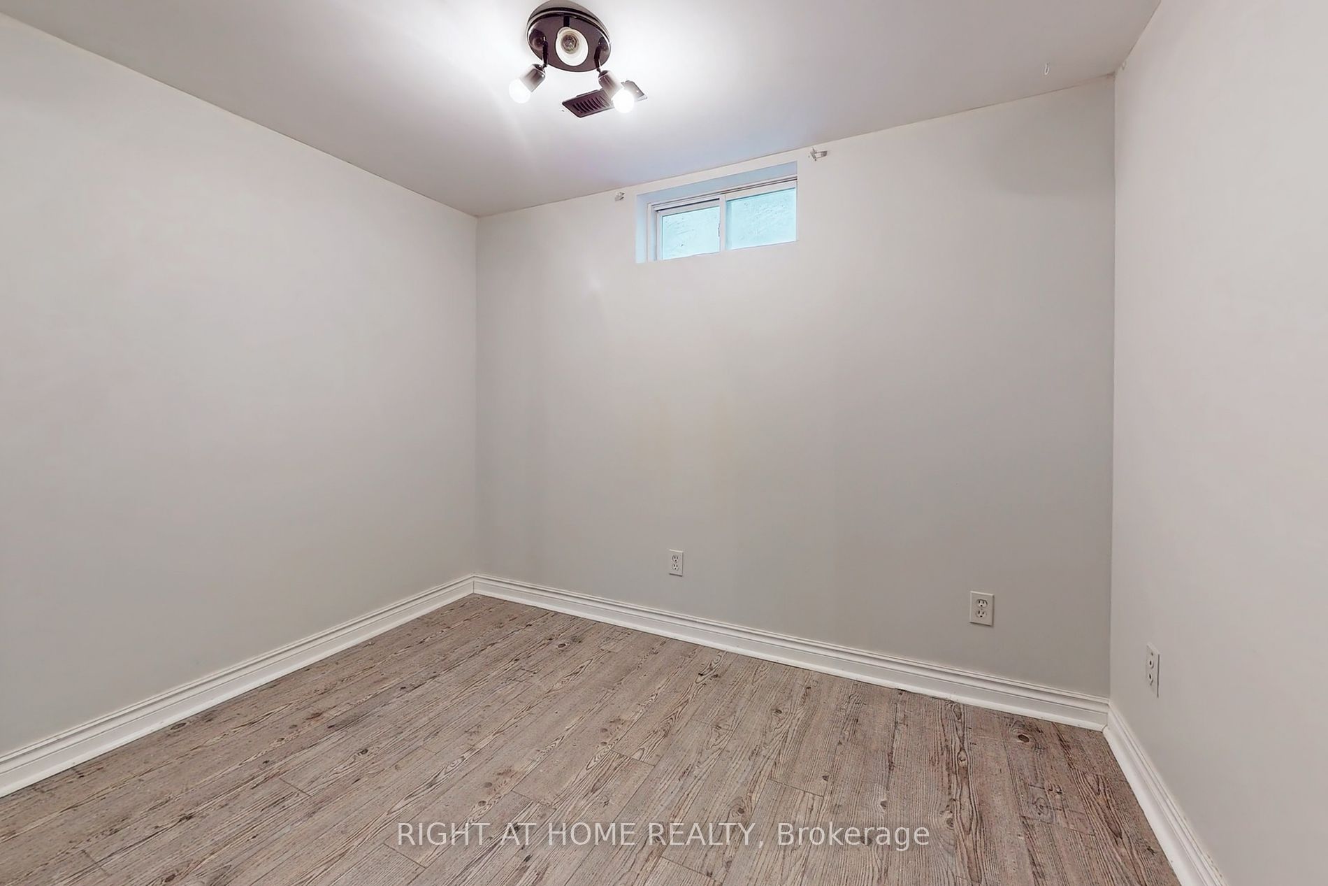 265 Andrew St