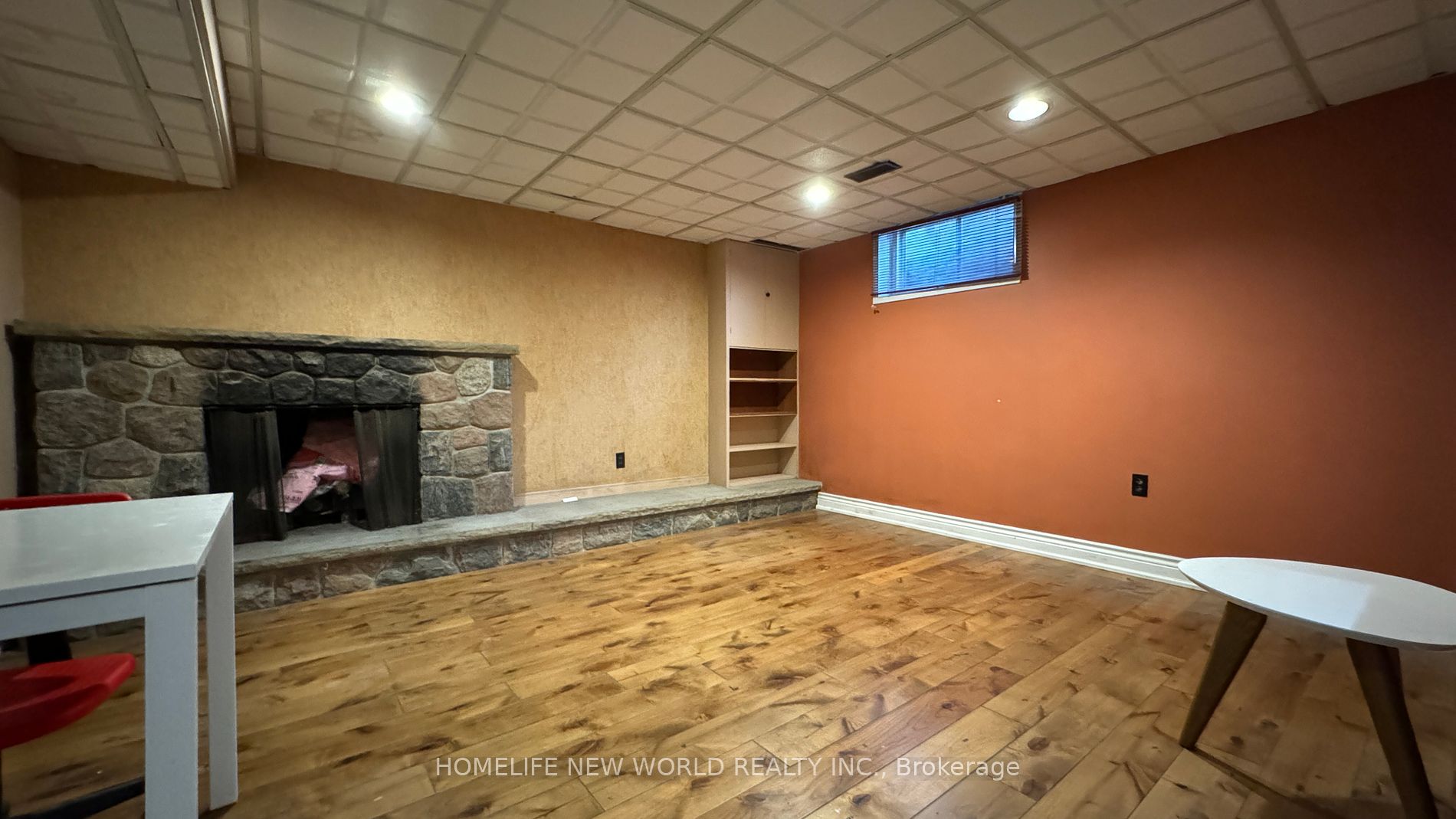186 Henderson Ave