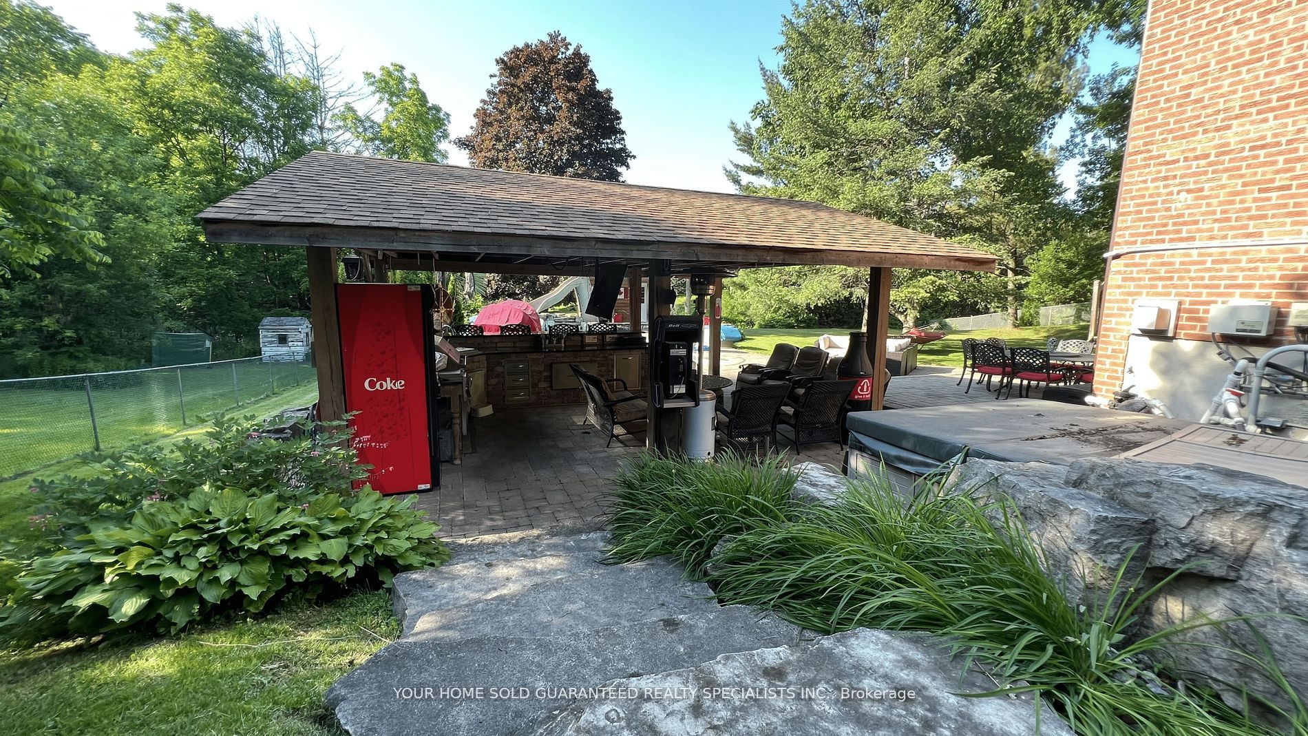 2492 King Rd
