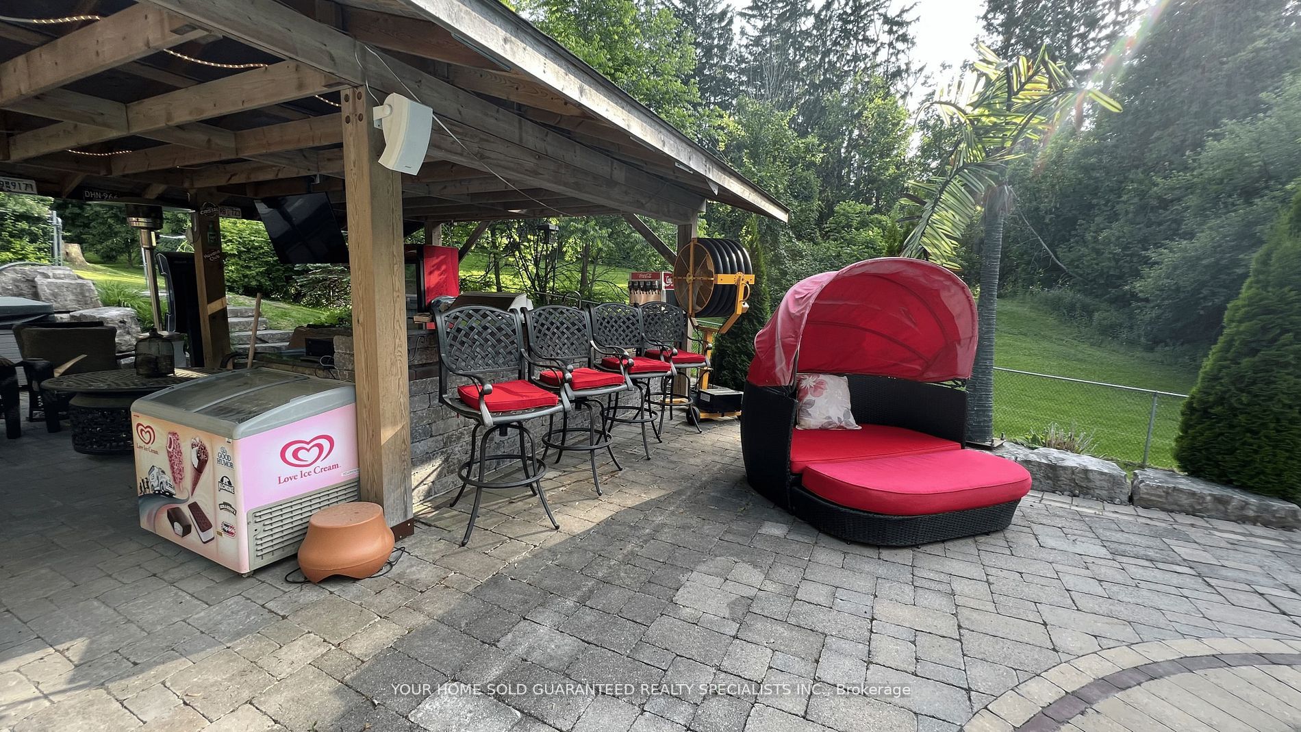 2492 King Rd