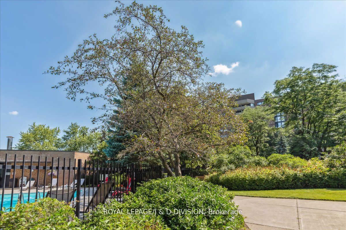 40 Baif Boulevard, #912