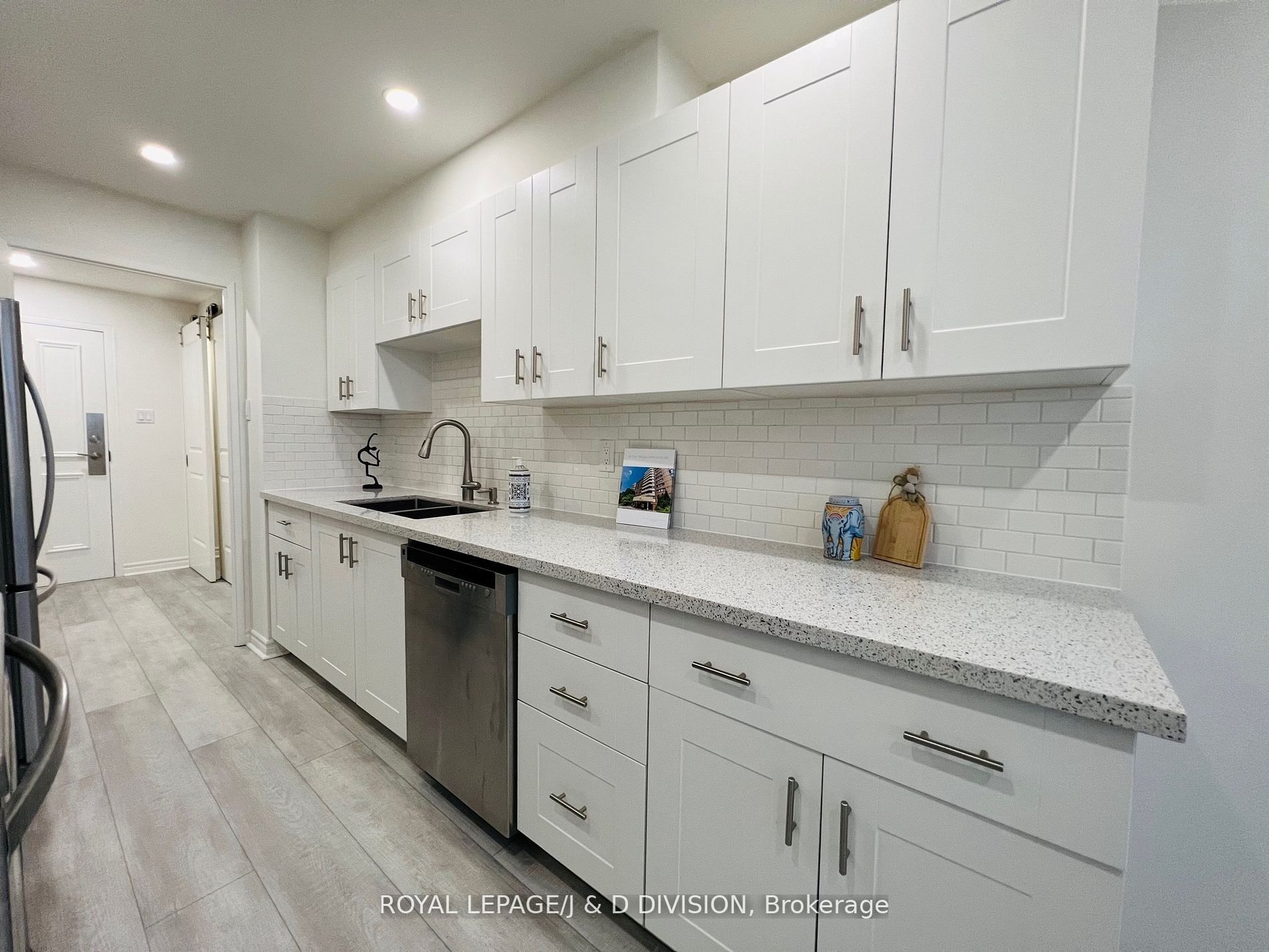 40 Baif Boulevard, #912