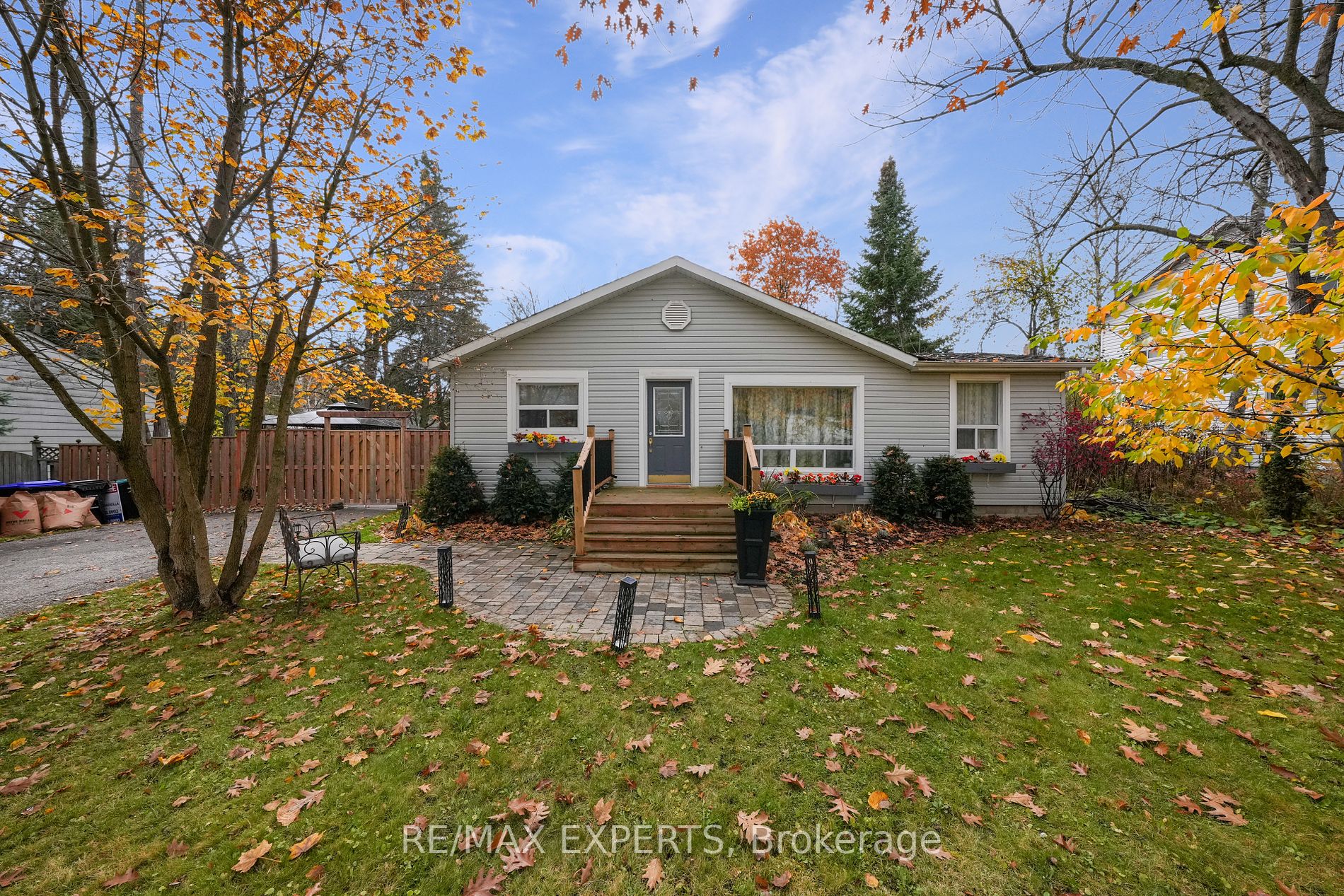 749 Happyvale Dr