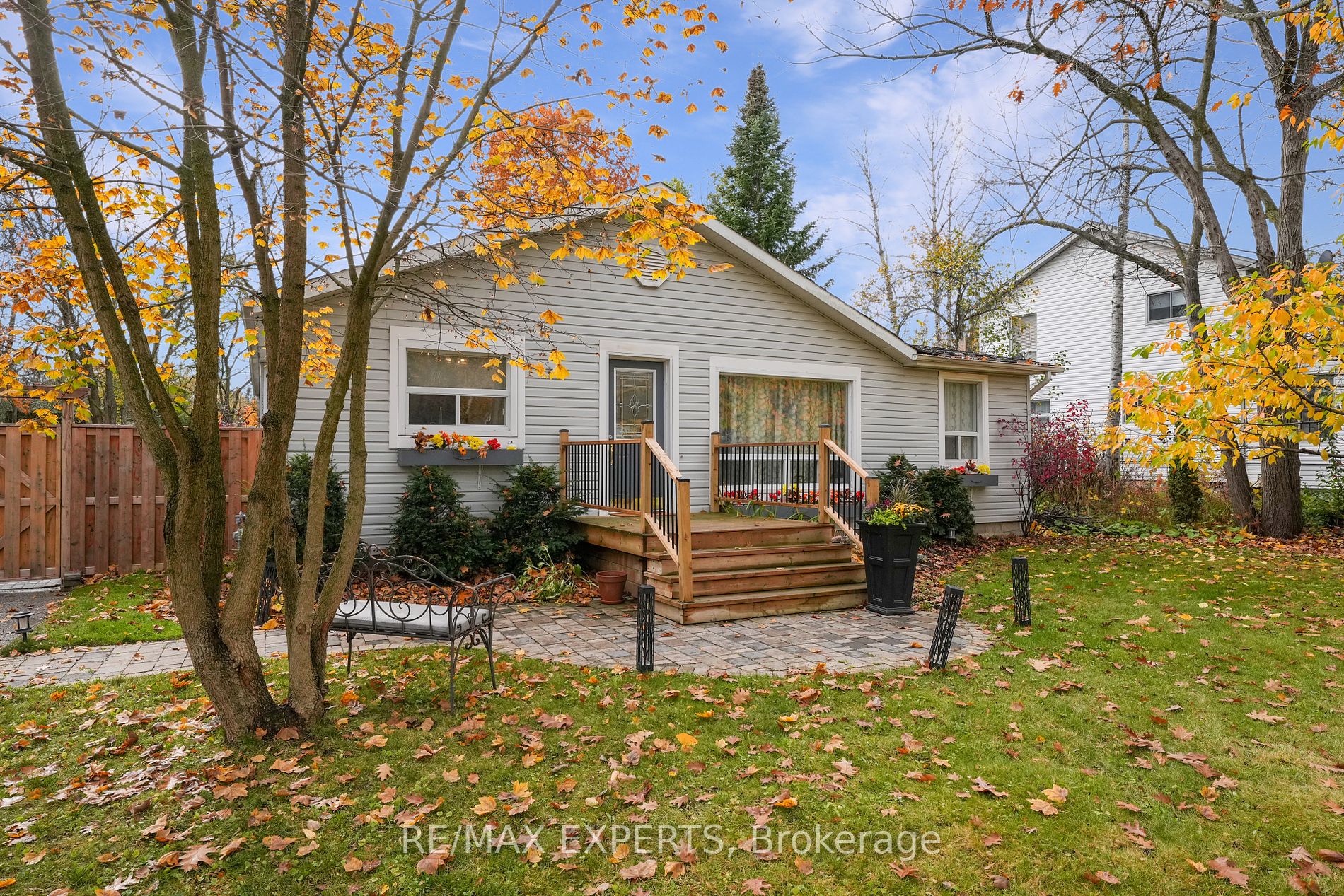 749 Happyvale Dr