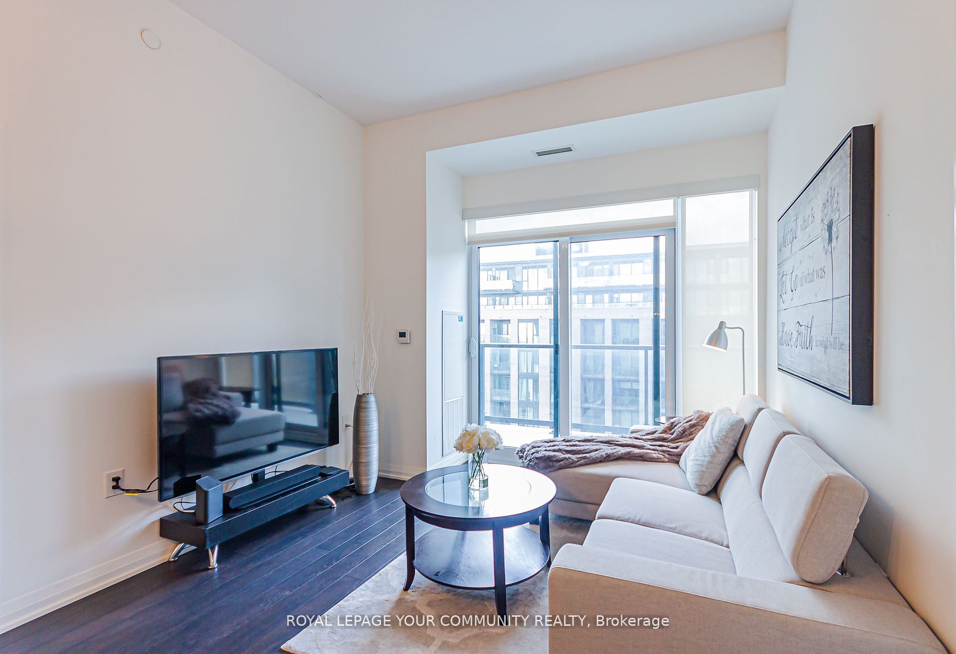 99 Eagle Rock Way N, #825