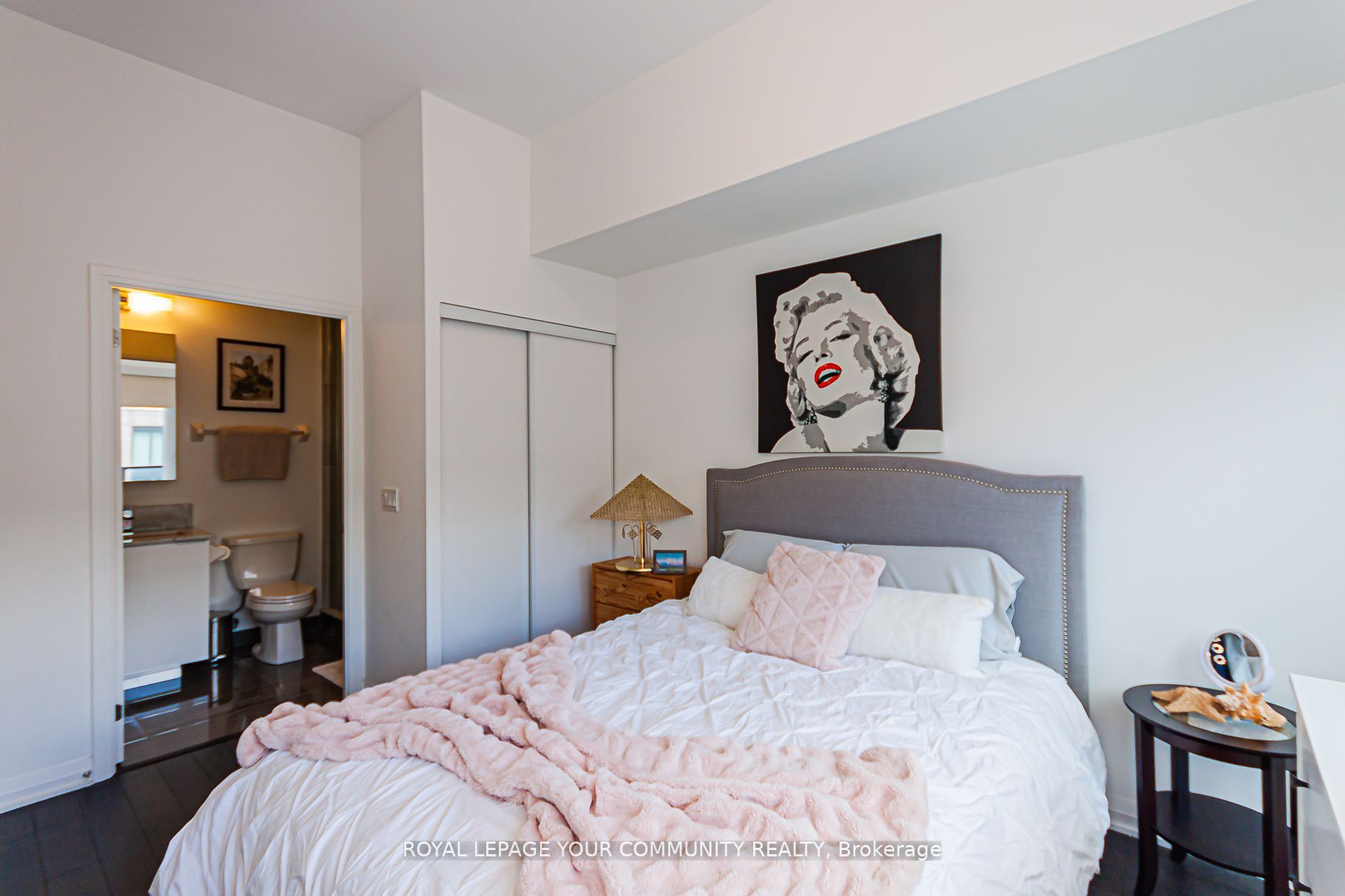 99 Eagle Rock Way N, #825