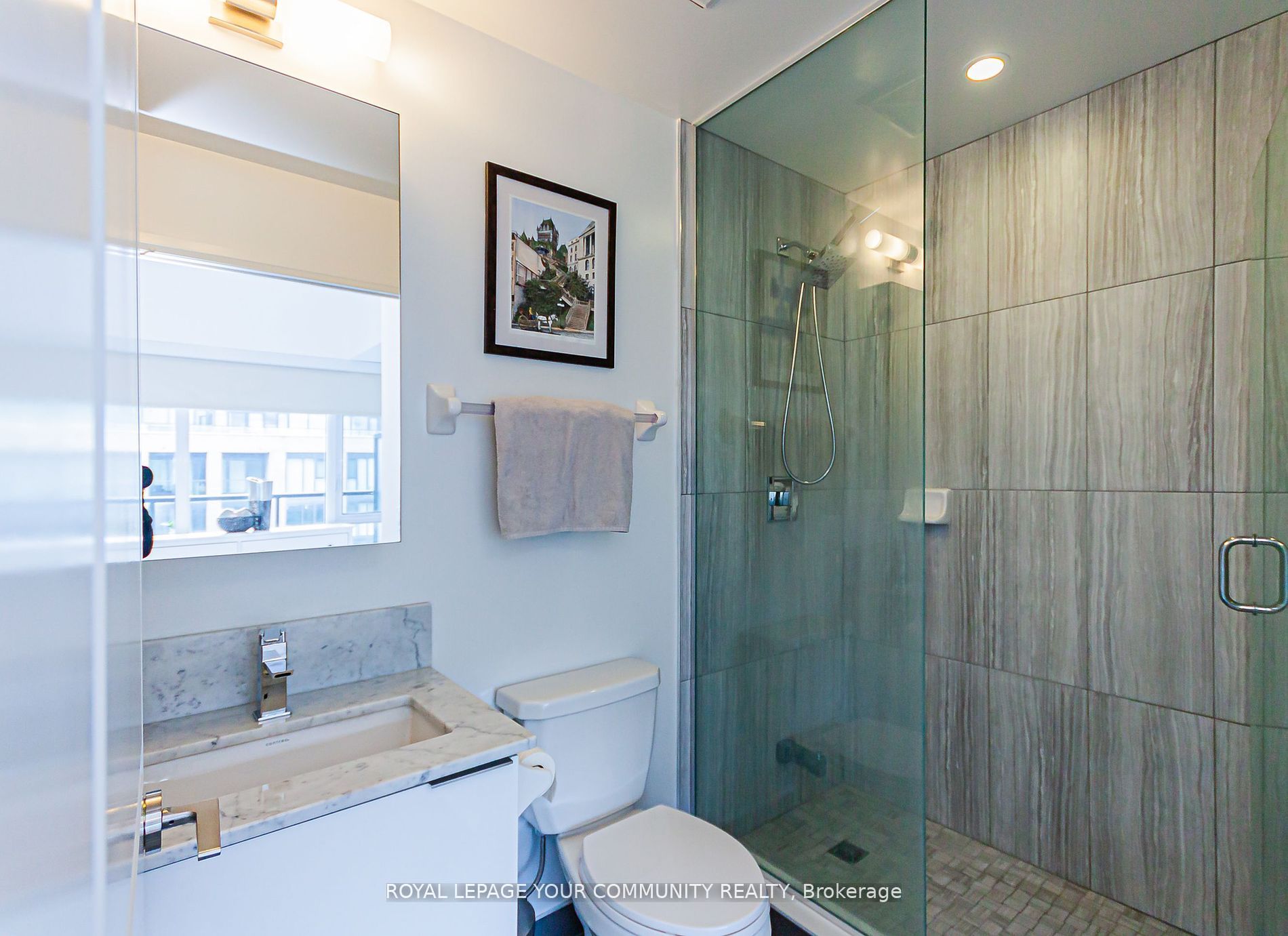 99 Eagle Rock Way N, #825