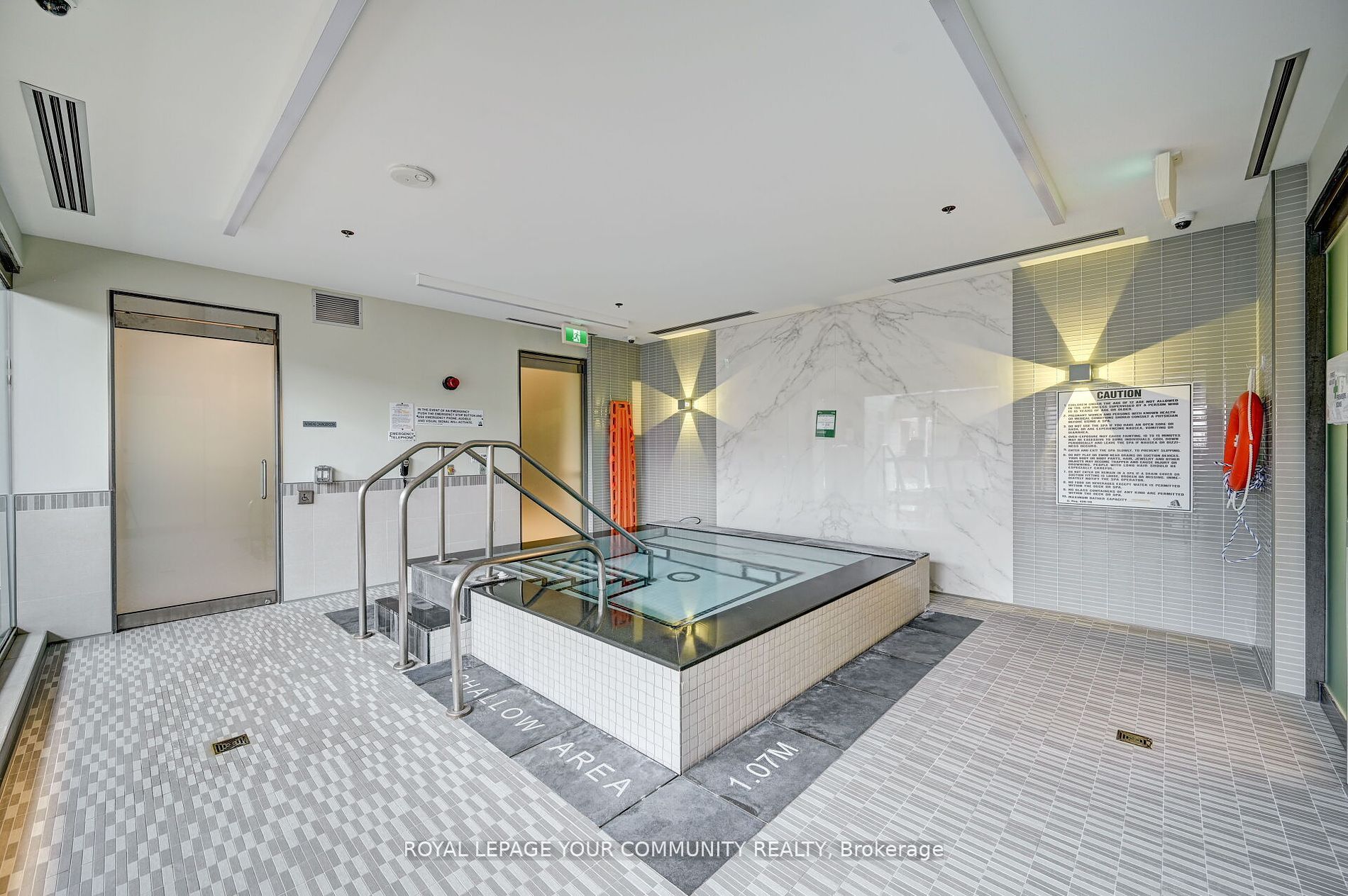 99 Eagle Rock Way N, #825