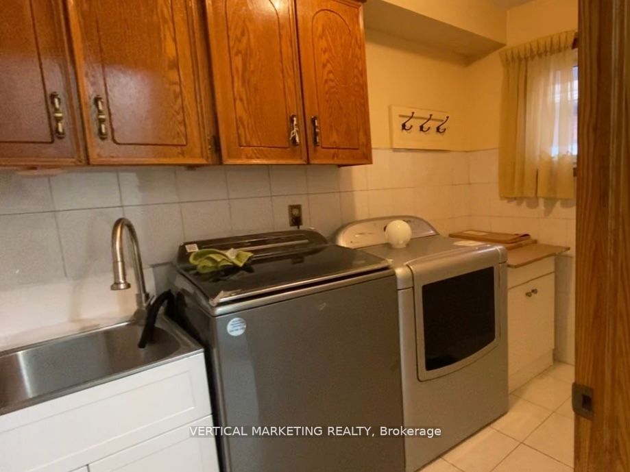 154 Timber Lane, #Upper