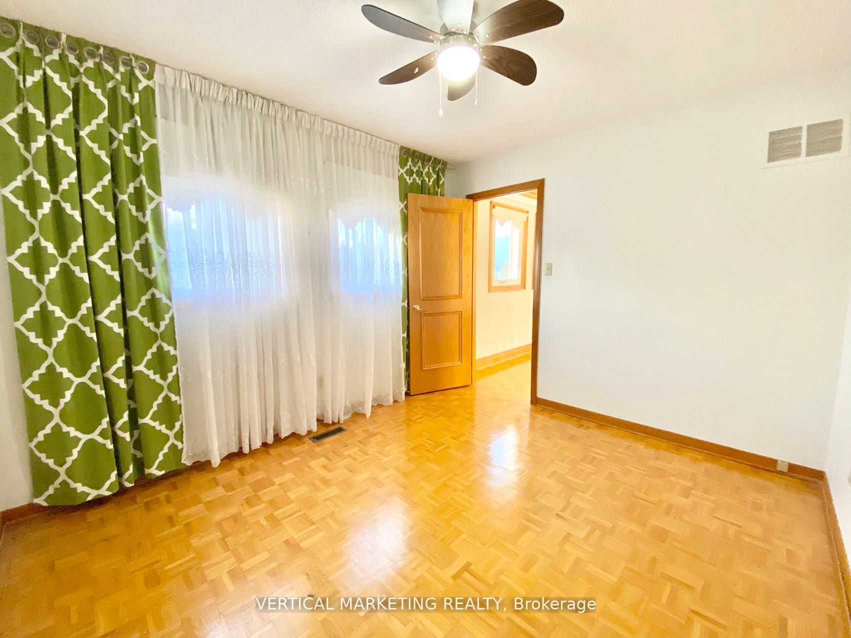 154 Timber Lane, #Upper