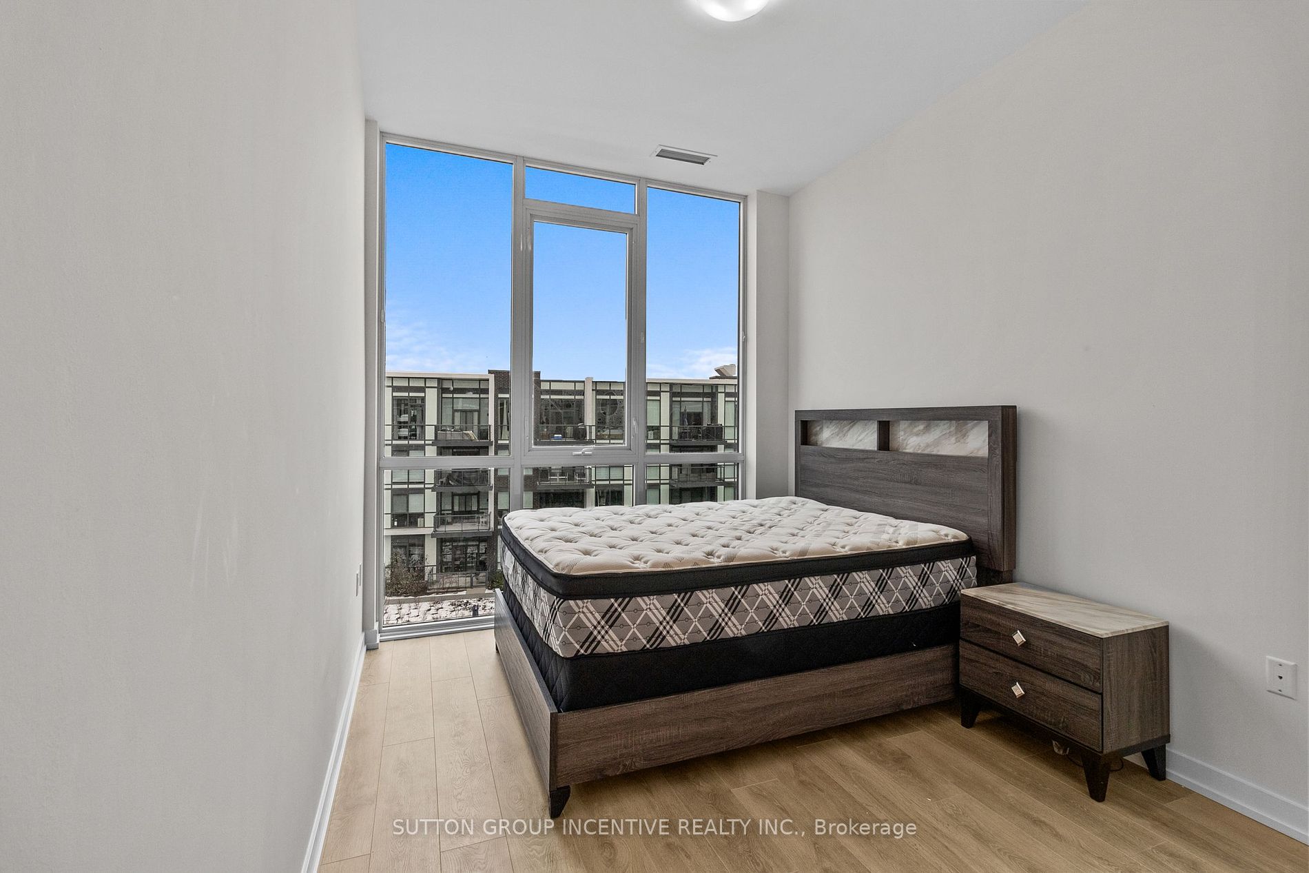 415 SEA RAY Avenue #431