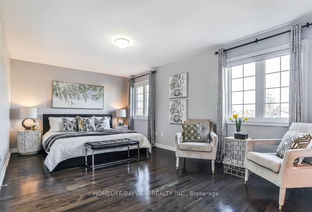 50 Mansard Dr