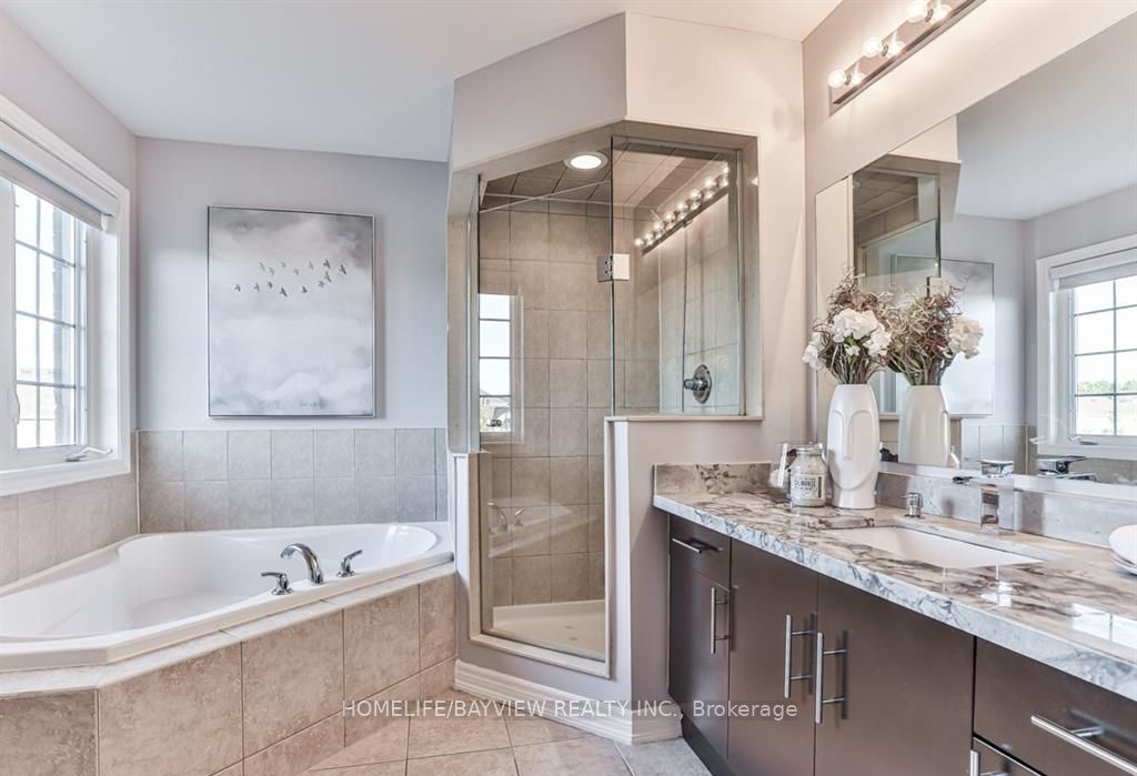 50 Mansard Dr