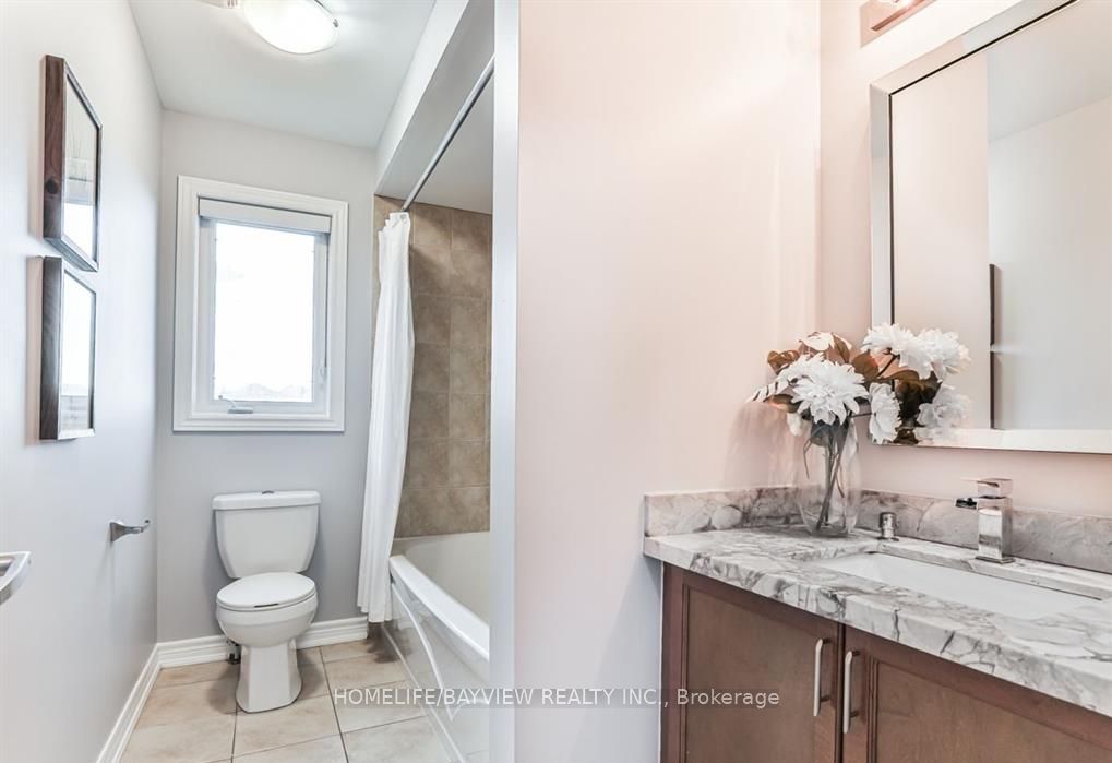 50 Mansard Dr