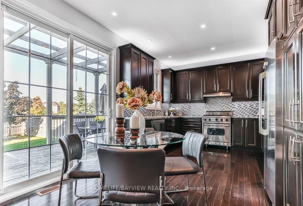 50 Mansard Dr