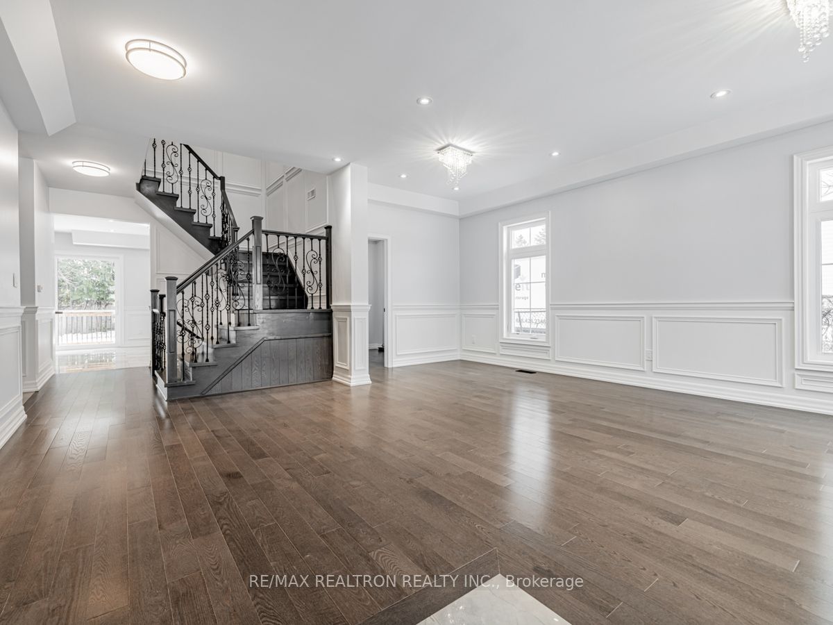 318 Andrew Street