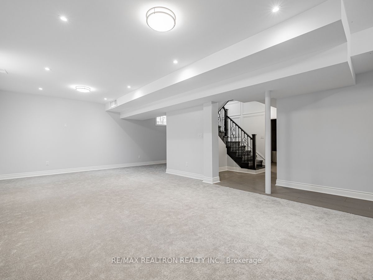 318 Andrew Street