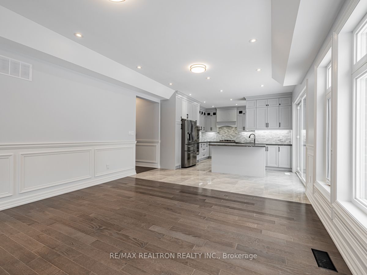 318 Andrew Street
