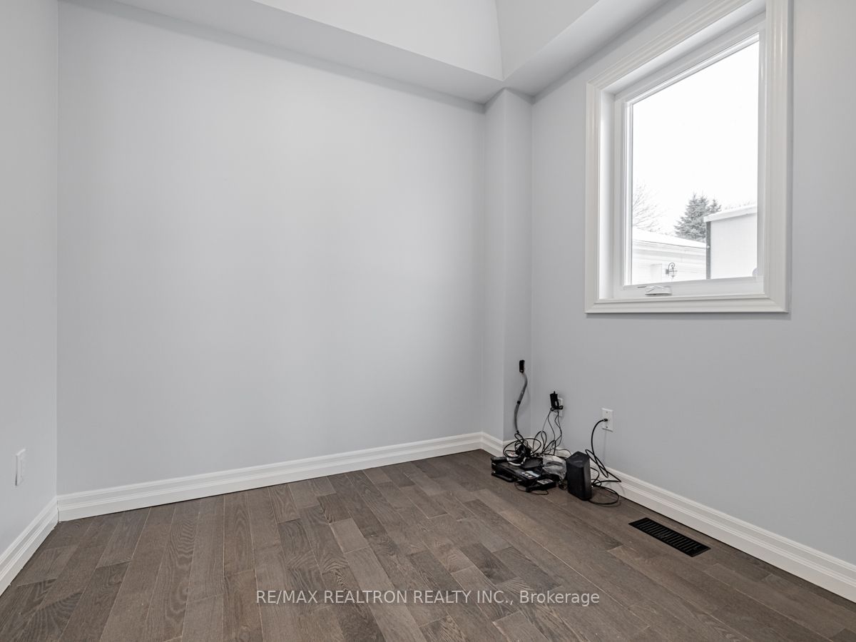 318 Andrew Street