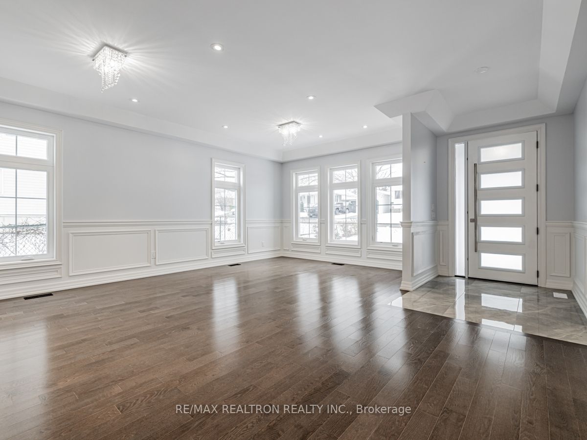 318 Andrew Street
