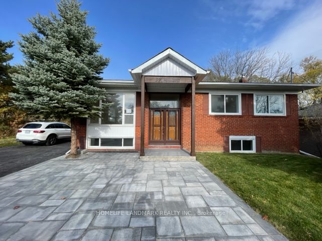 33 Millard Ave E