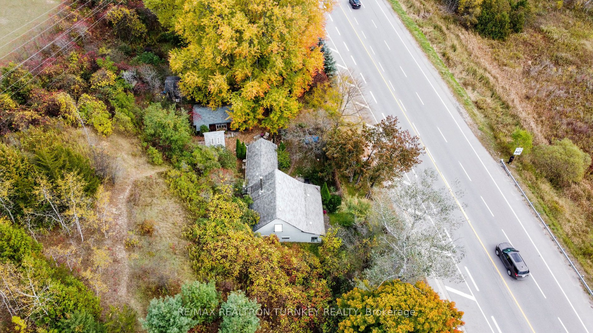 2872 Mount Albert Road