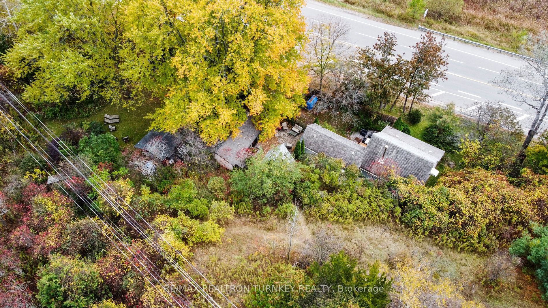 2872 Mount Albert Road