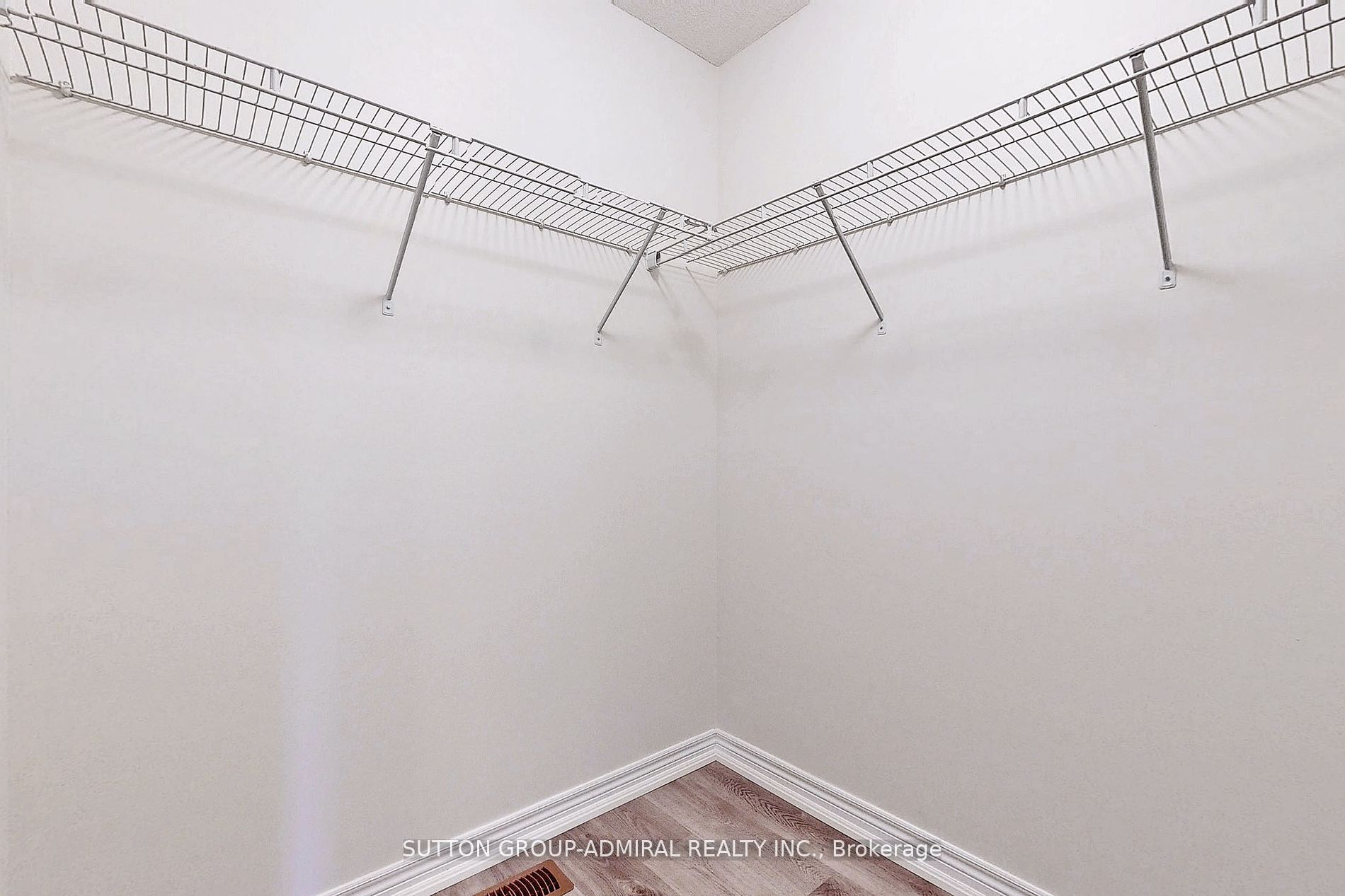 22 Greenwood Dr