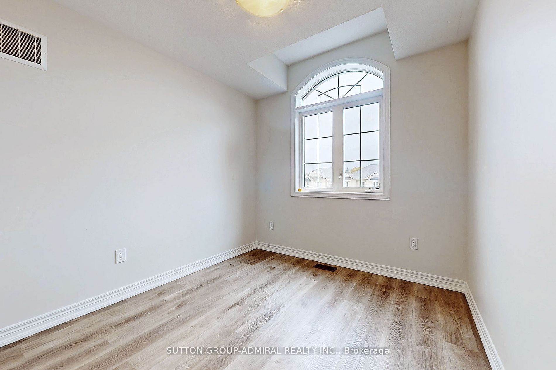 22 Greenwood Dr