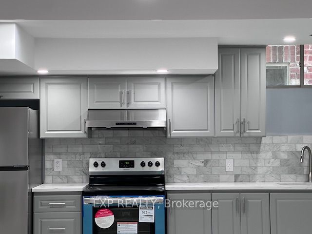 31 Lorne Thomas Place