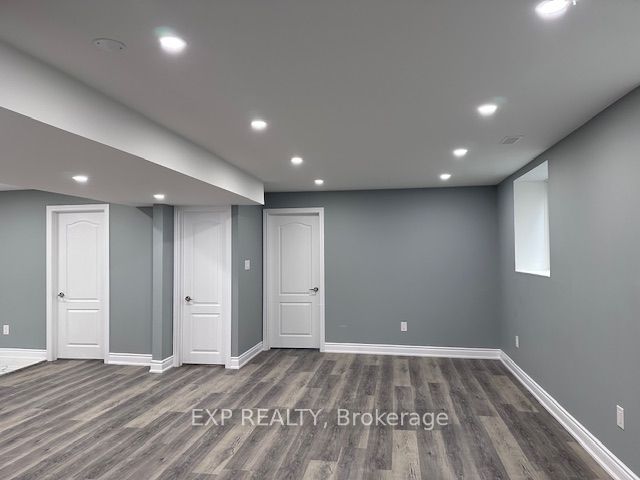 31 Lorne Thomas Place